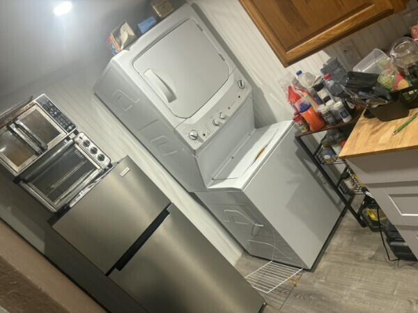 2855 Boston Court Property Photo 9