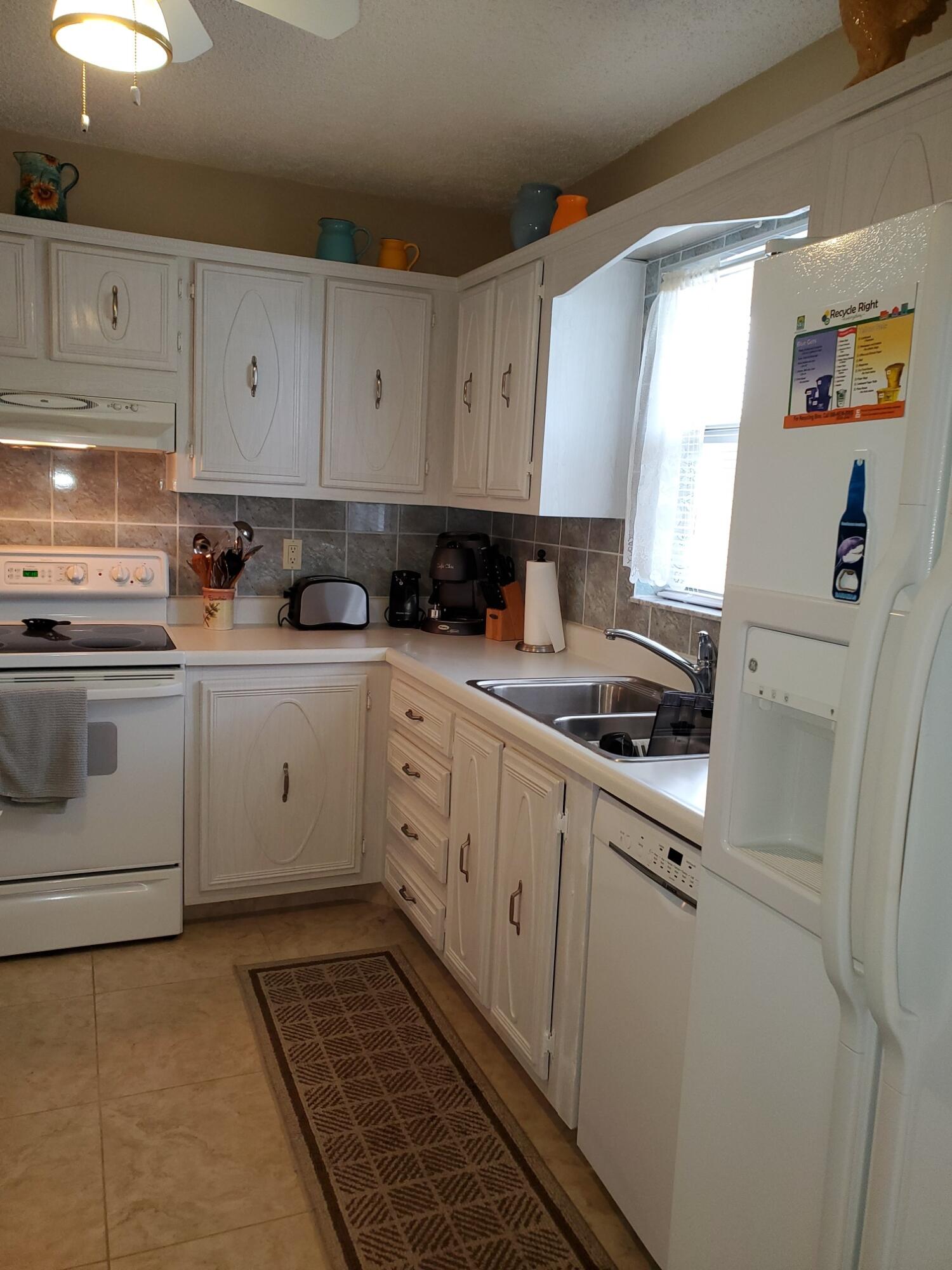B26062523 Property Photo 3