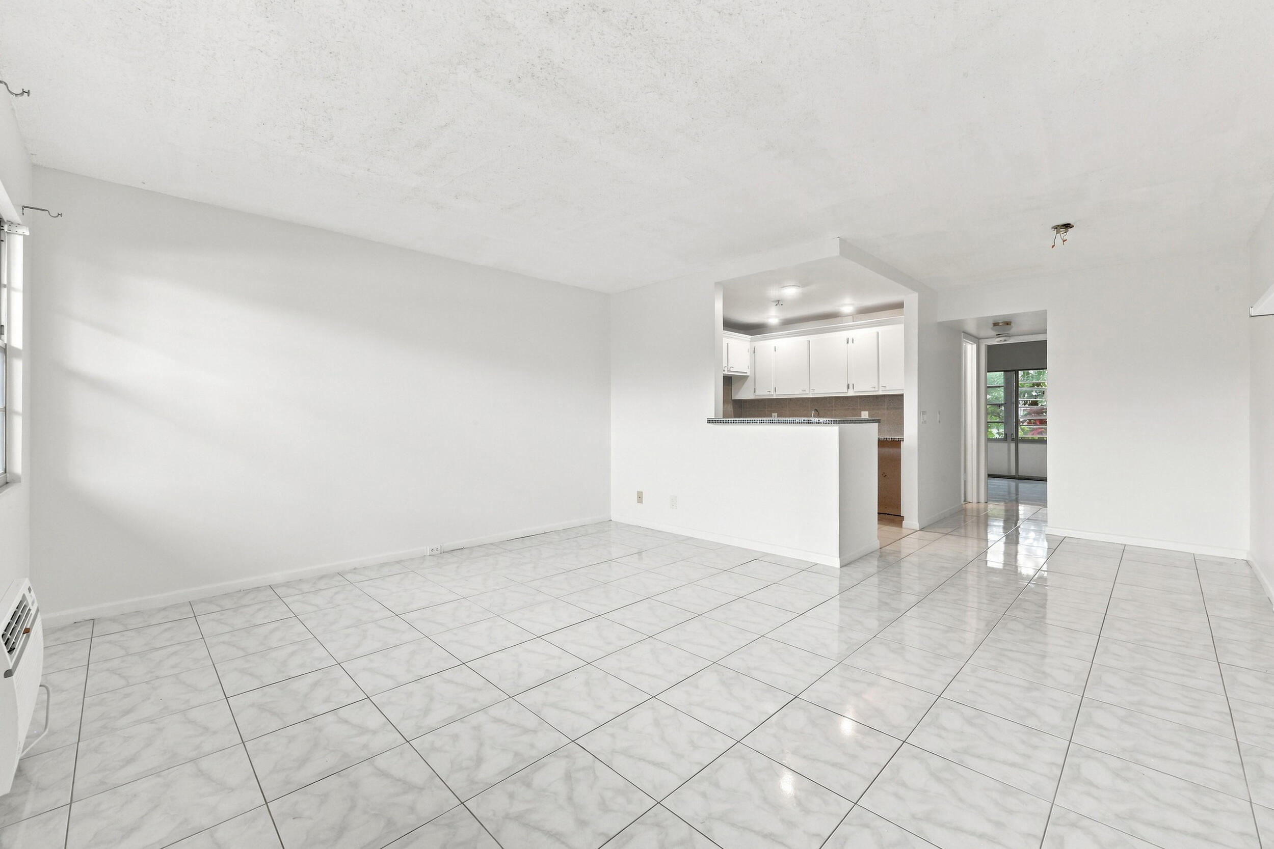 310 Oakridge R Court 310 Property Photo 6