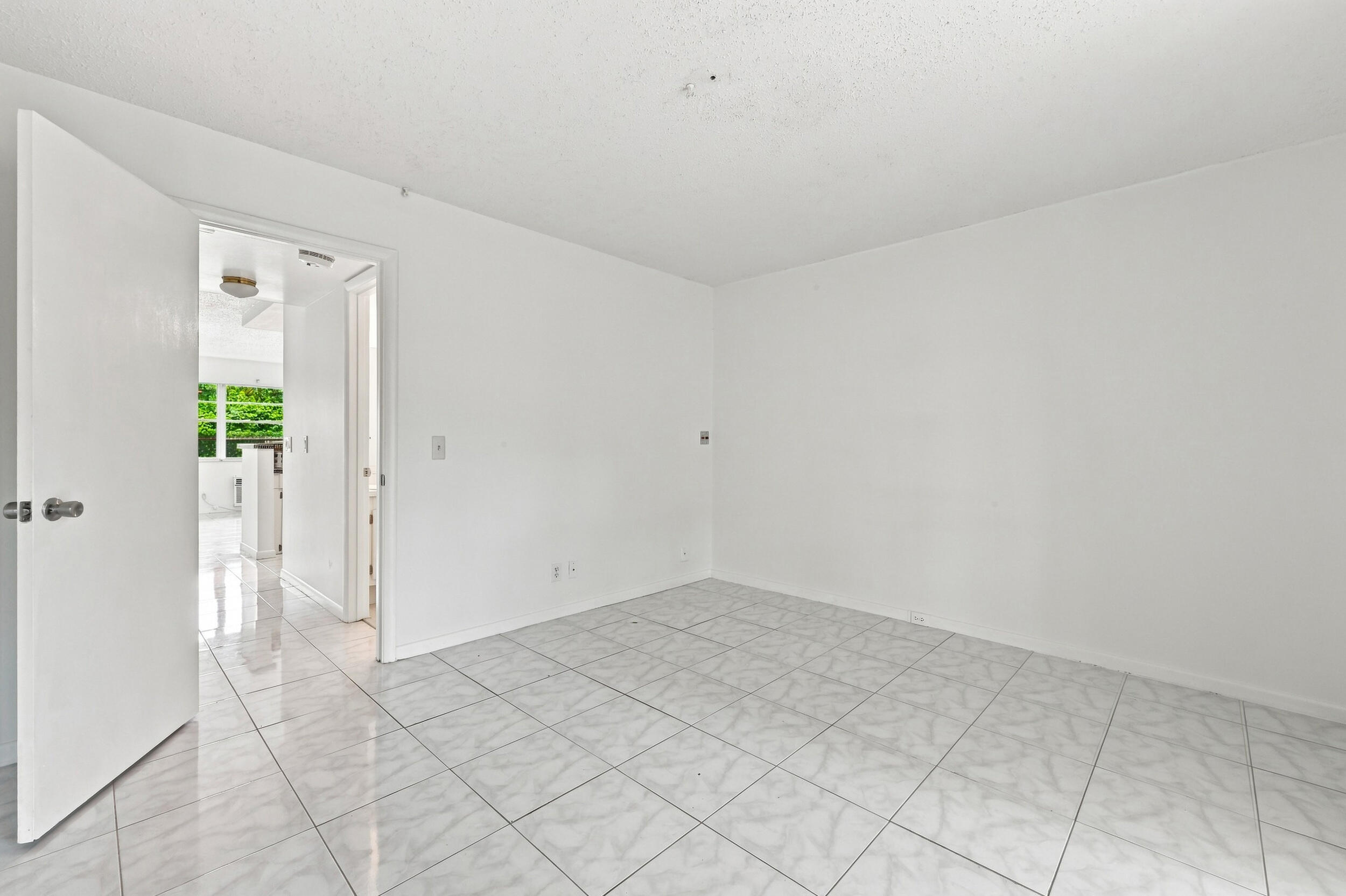 310 Oakridge R Court 310 Property Photo 21