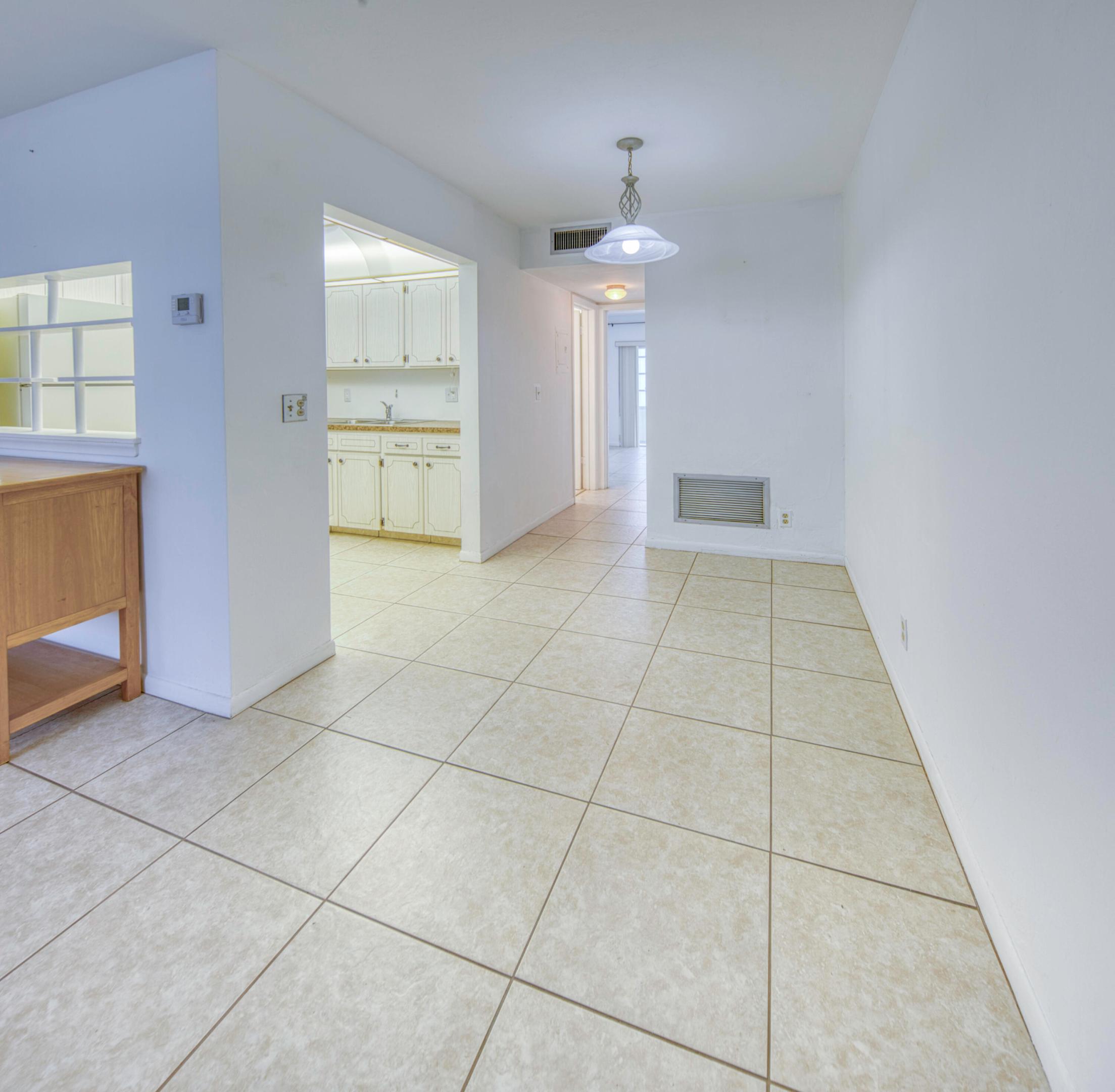 3240 Lake Osborne Drive 109 Property Photo 10