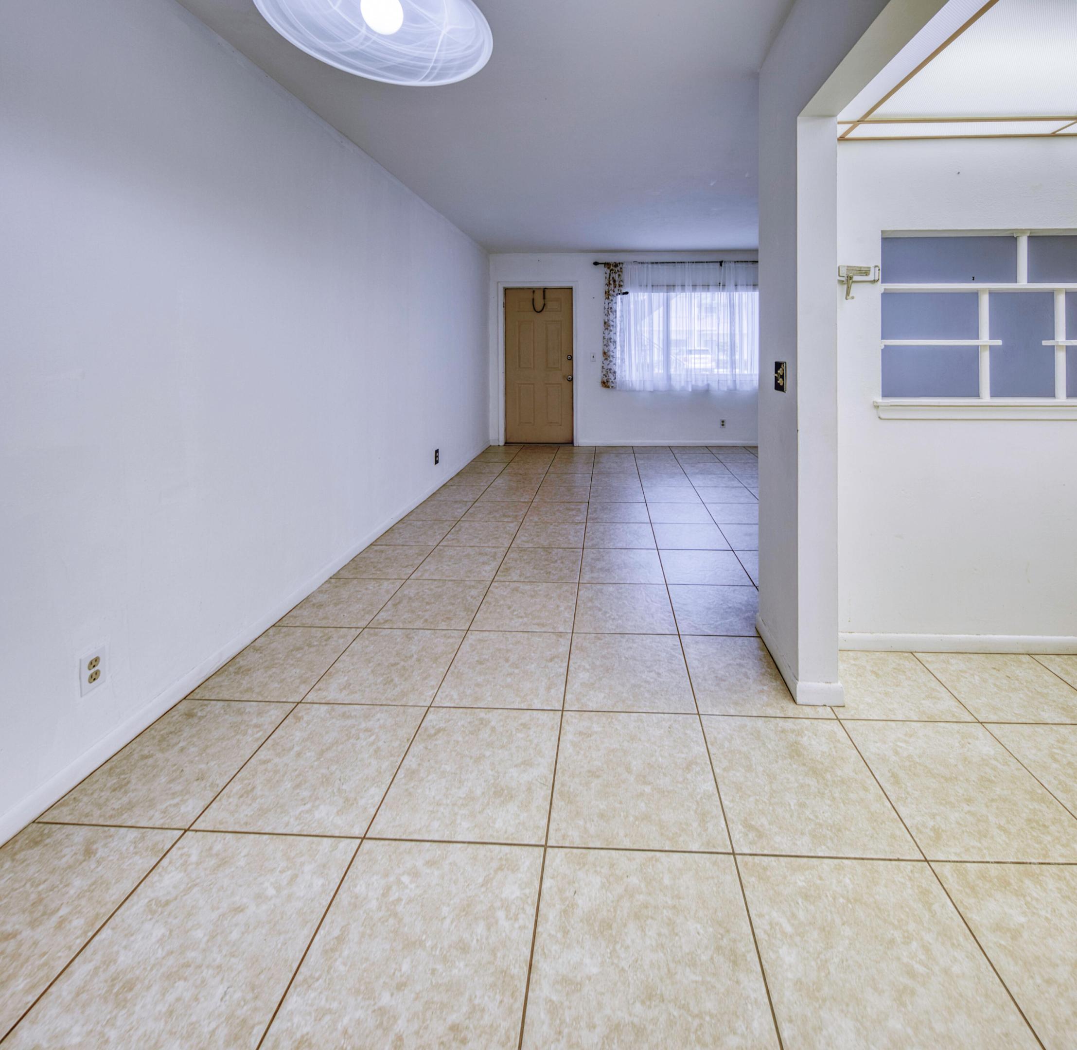 3240 Lake Osborne Drive 109 Property Photo 12