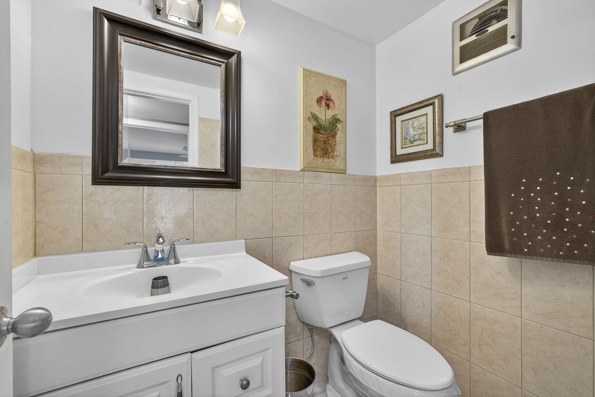 160 Easthampton G Property Photo 11
