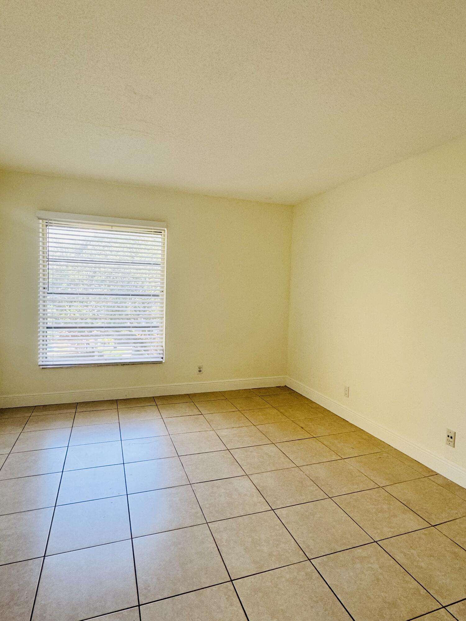 480 Nw 20th Street 3020 Property Photo 8