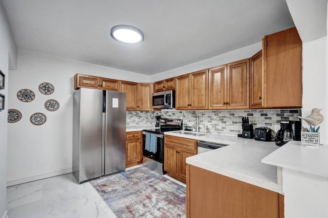 2001 Washington Street Property Photo 3