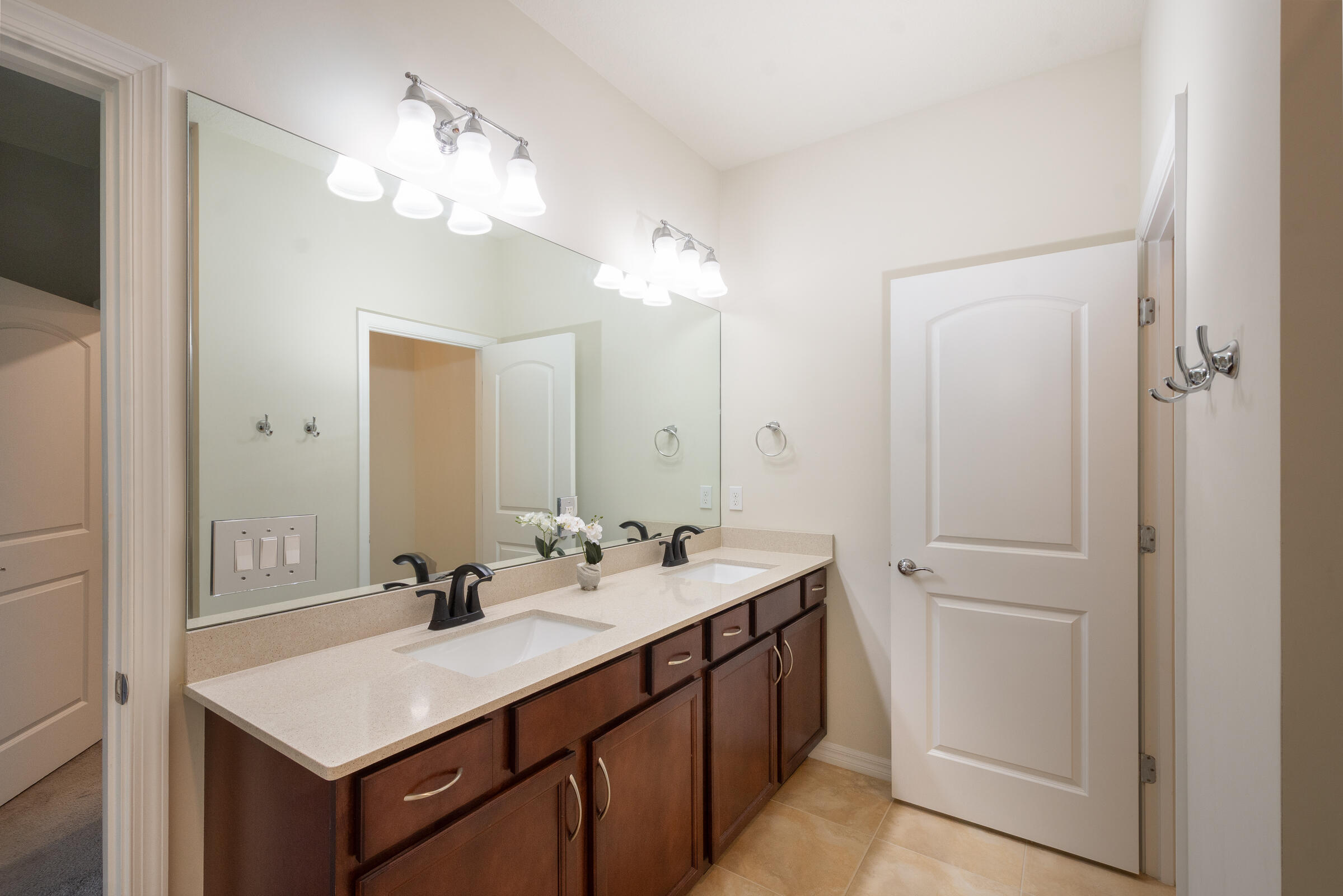 4486 Appleton Circle W Property Photo 12