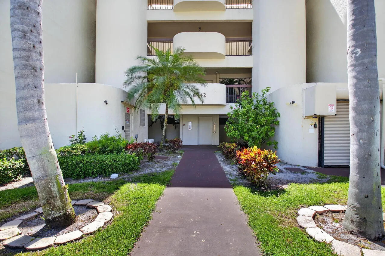 6342 Longboat Lane W 201 Property Photo 2