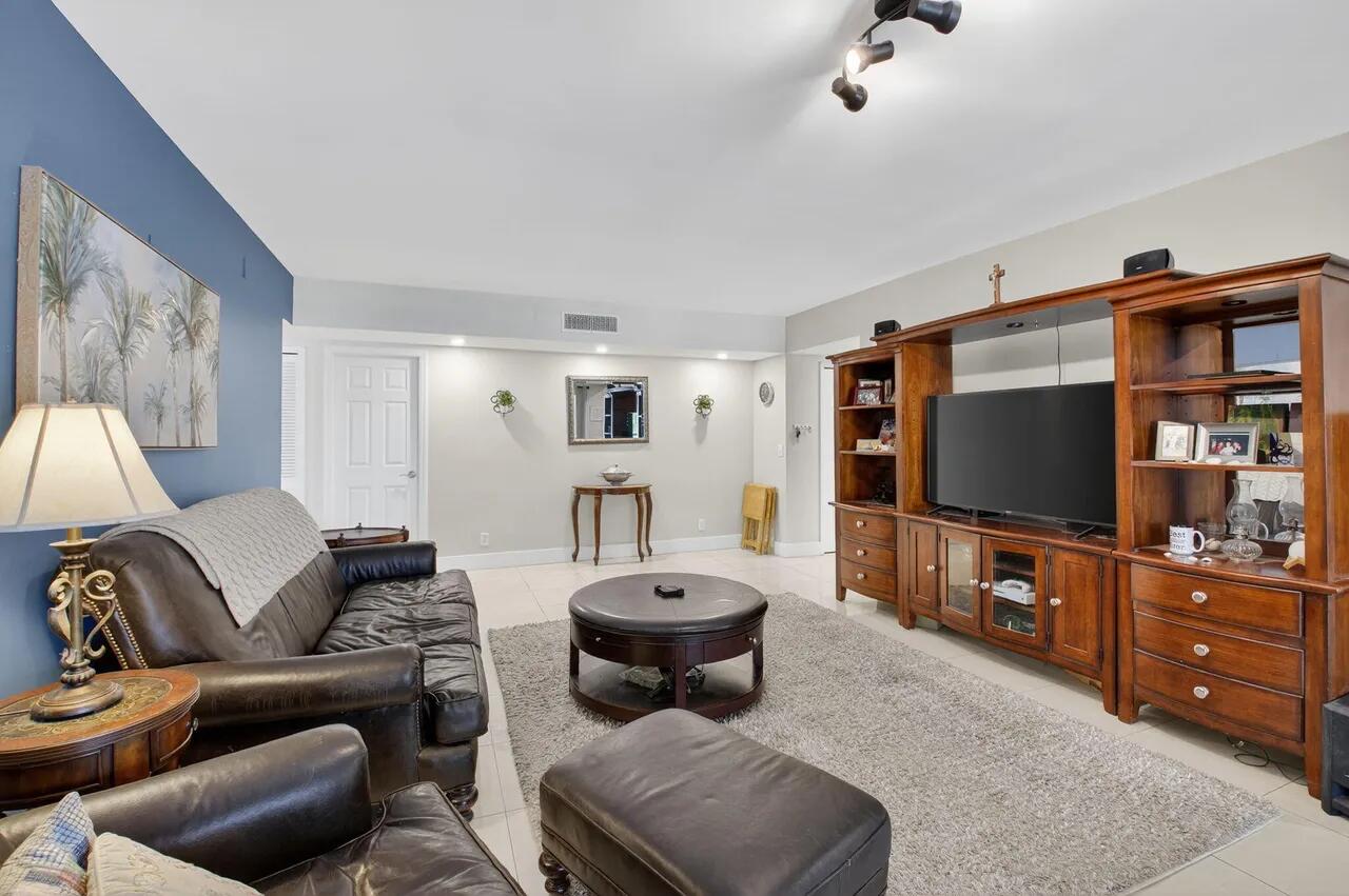 6342 Longboat Lane W 201 Property Photo 17