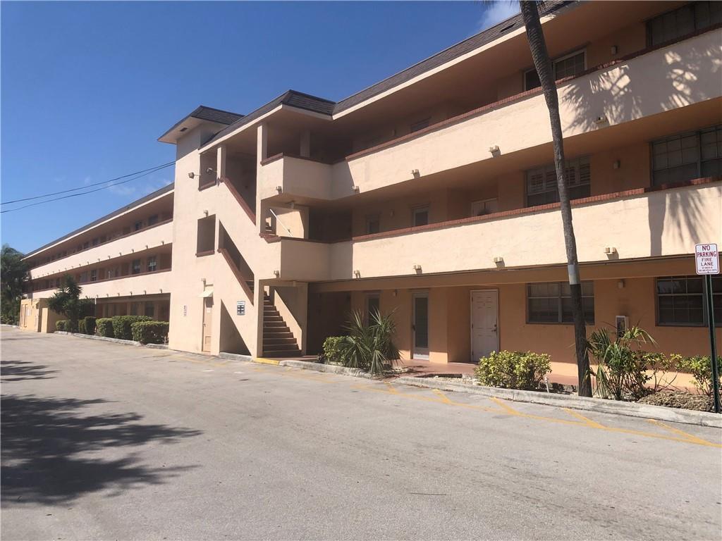 4500 N Federal Highway 356g Property Photo 1
