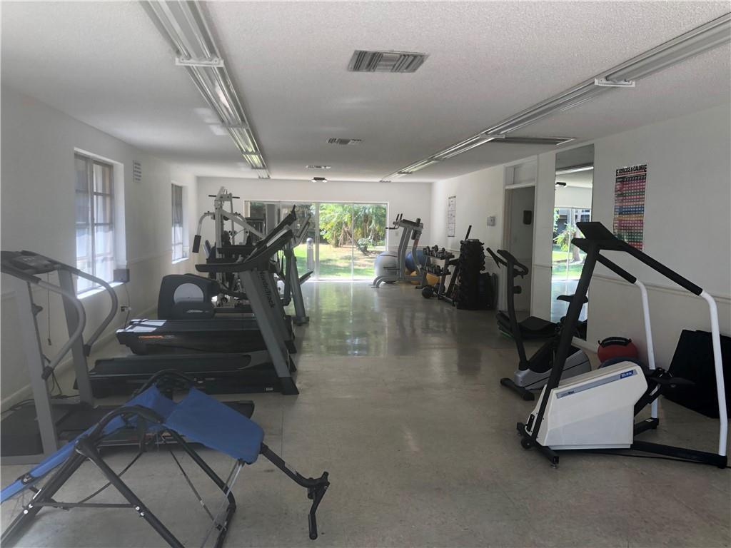 4500 N Federal Highway 356g Property Photo 16