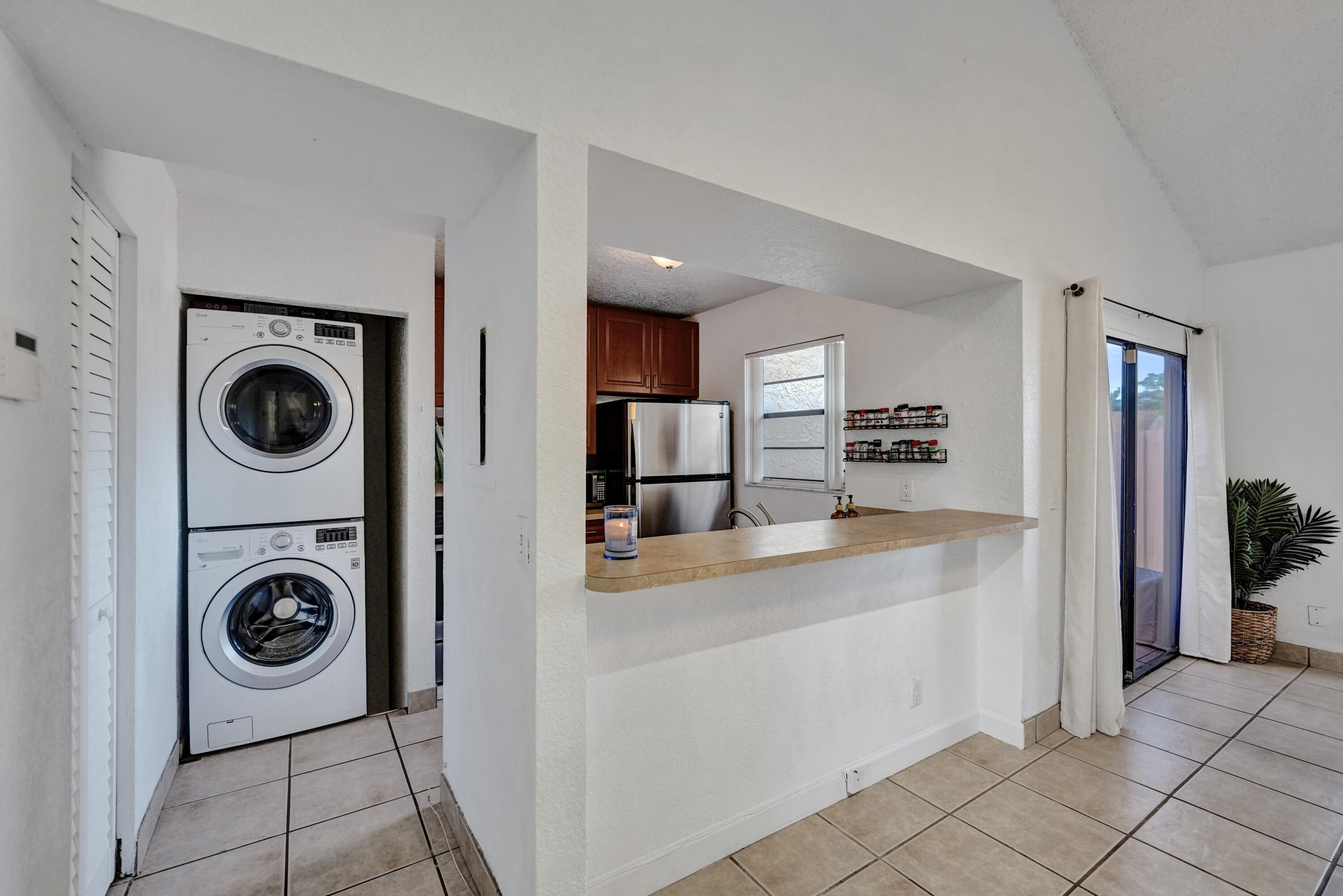 B26062610 Property Photo 11
