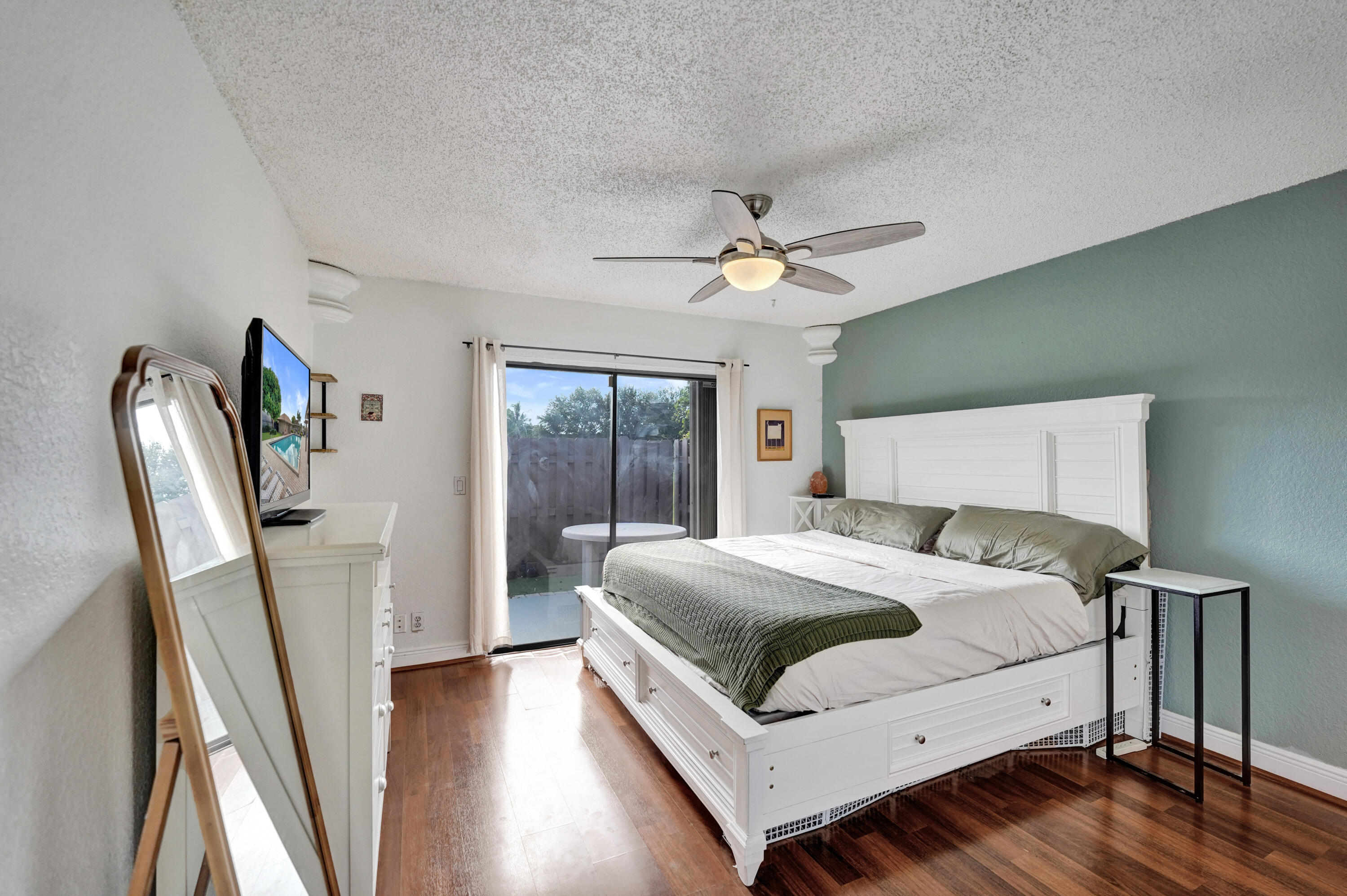 B26062610 Property Photo 15