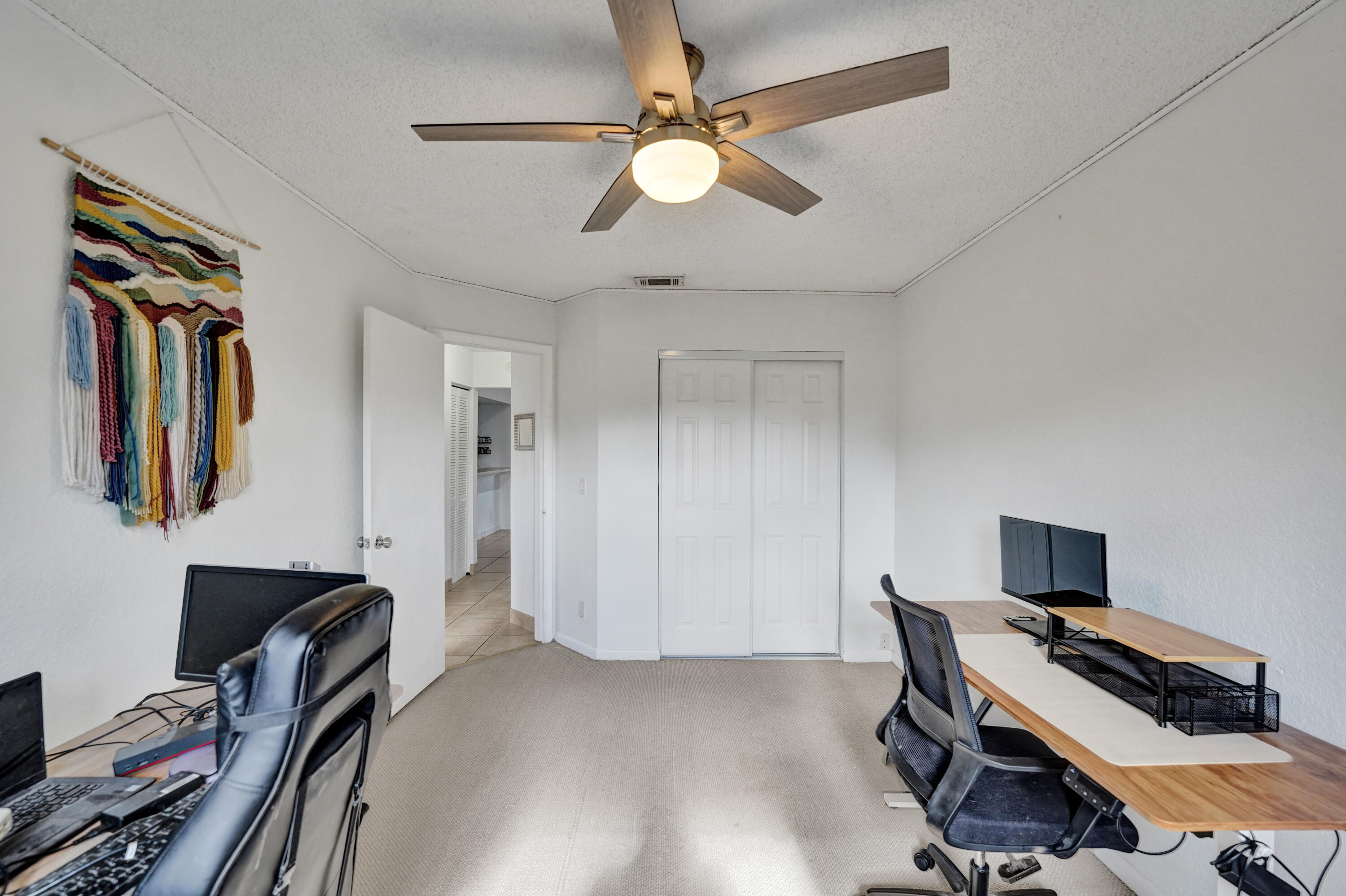 B26062610 Property Photo 24