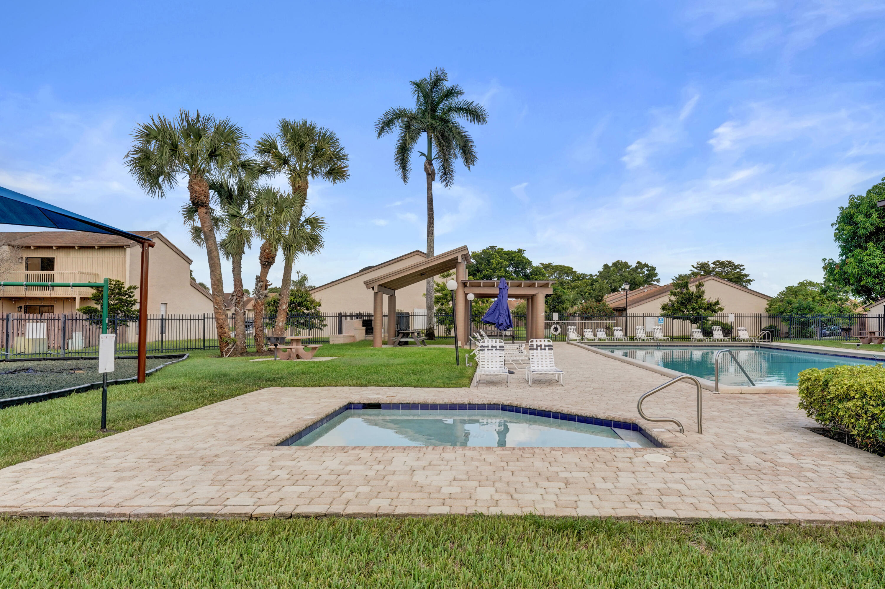B26062610 Property Photo 29