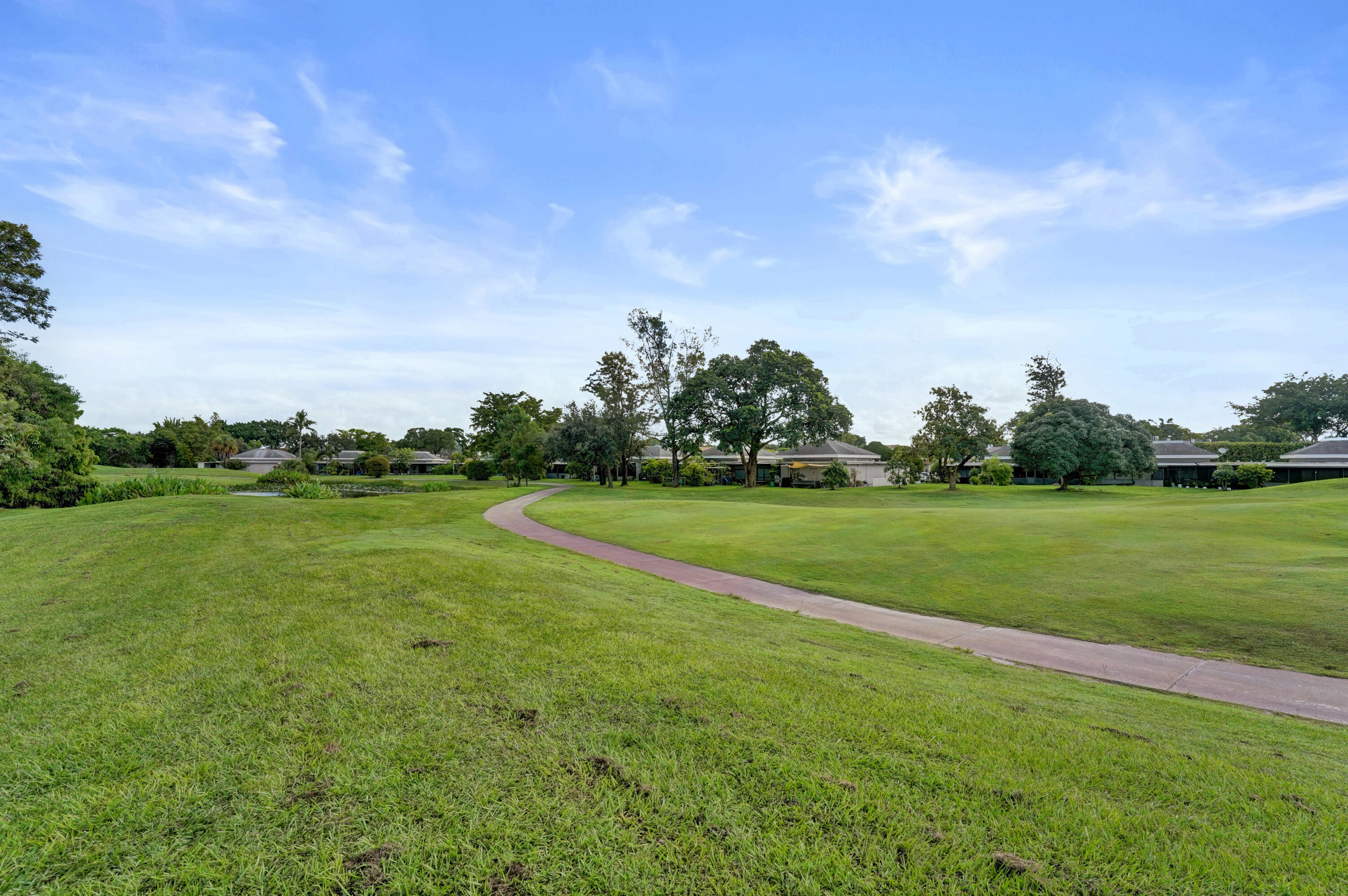 B26062610 Property Photo 57