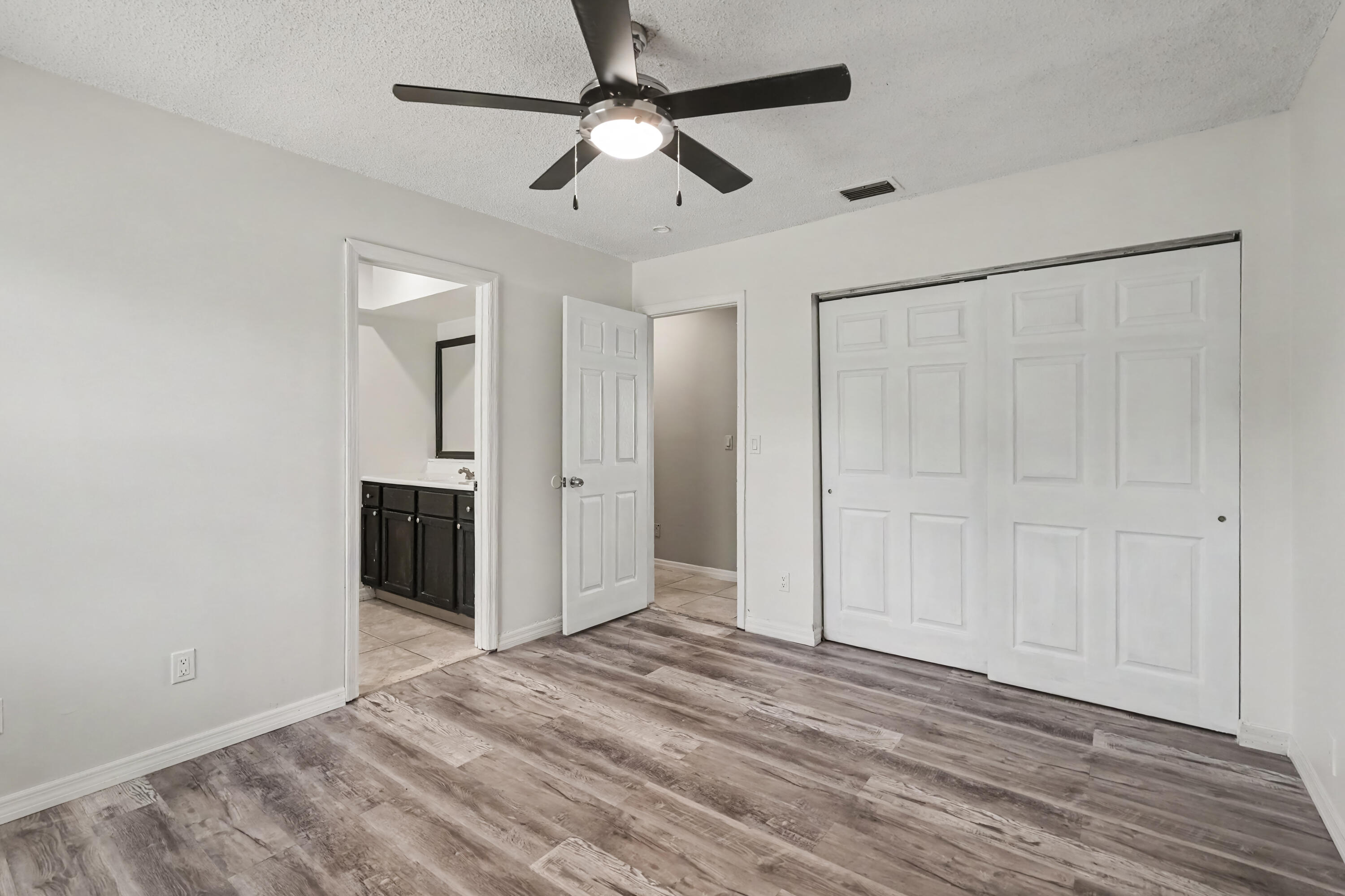 502 Ne Solida Circle Property Photo 17