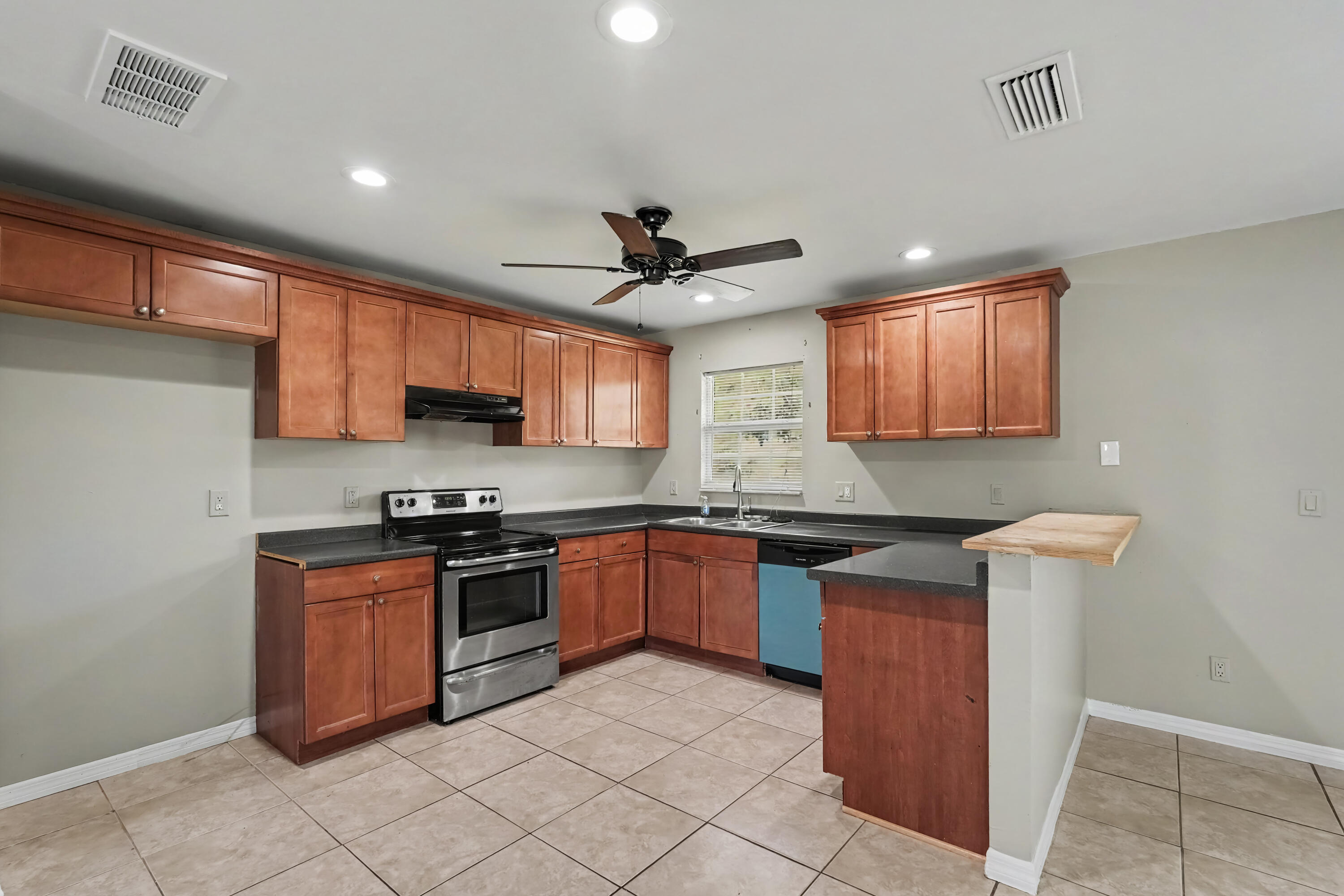 502 Ne Solida Circle Property Photo 22