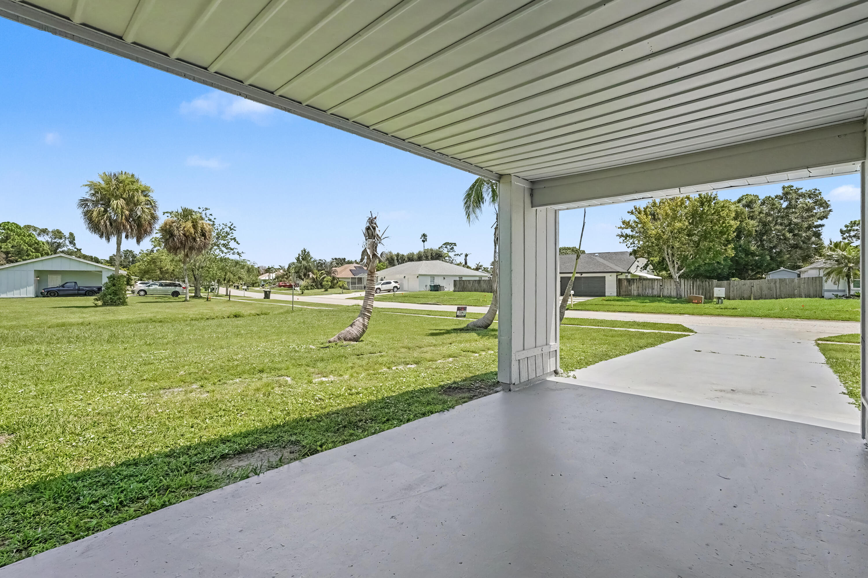 502 Ne Solida Circle Property Photo 37