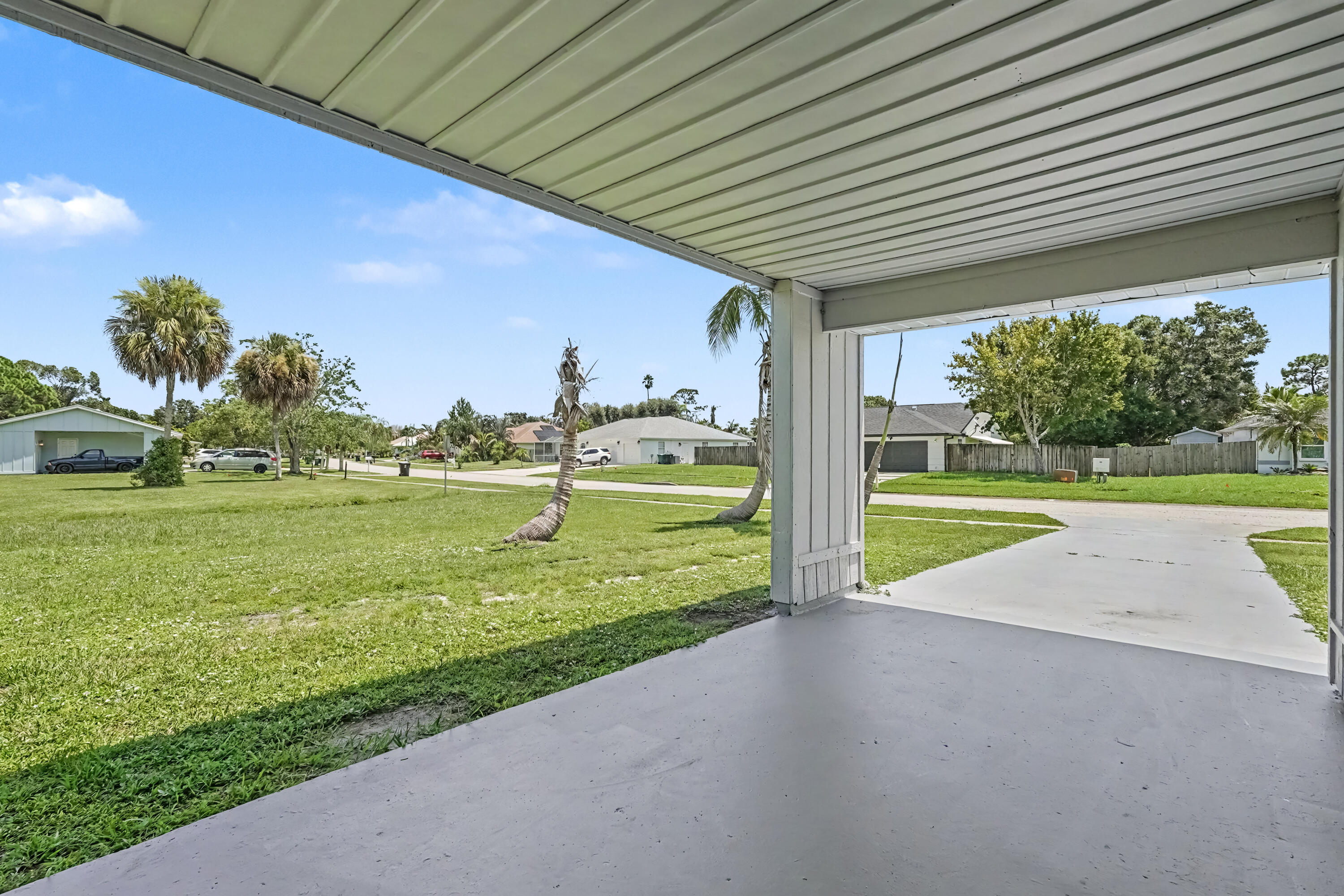 502 Ne Solida Circle Property Photo 38