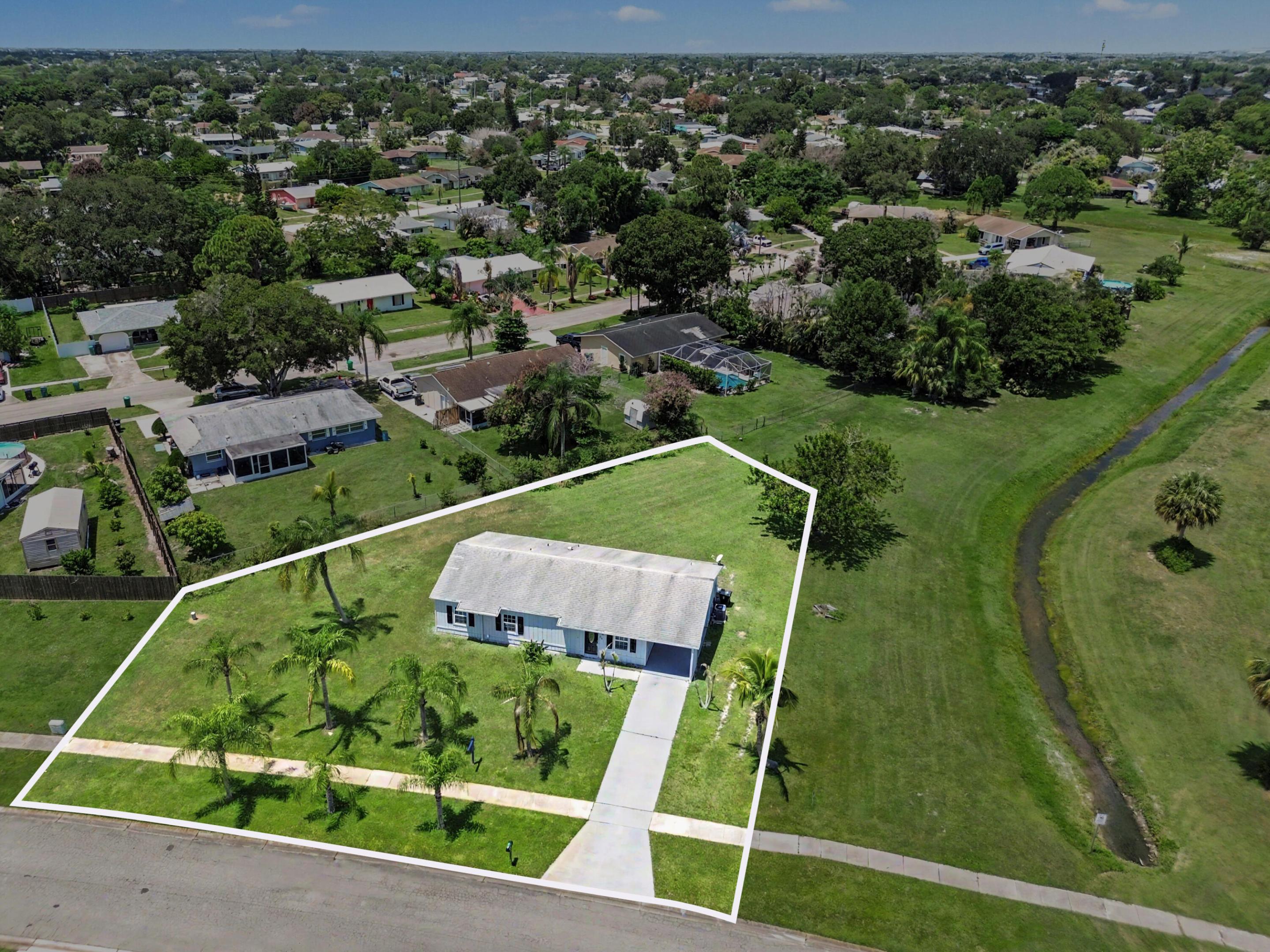 502 Ne Solida Circle Property Photo 41