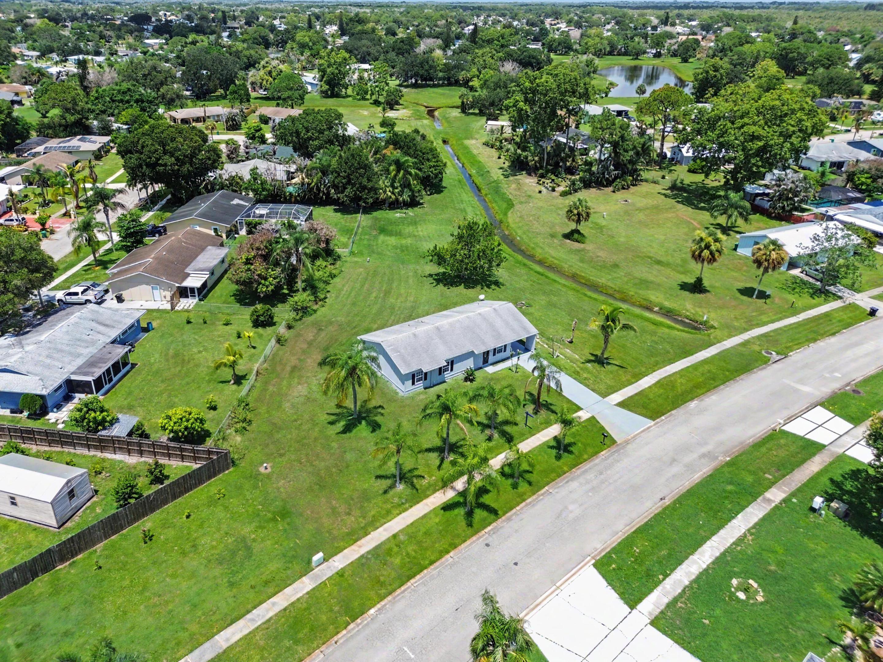 502 Ne Solida Circle Property Photo 43