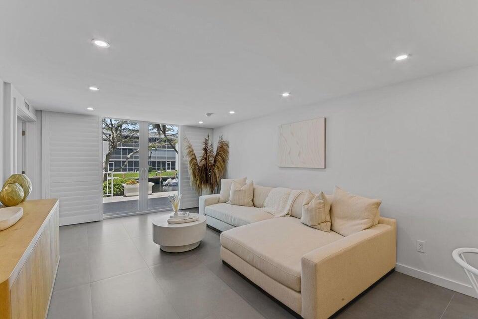 765 Jeffery Street 101 Property Photo 10