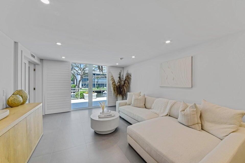 765 Jeffery Street 101 Property Photo 12