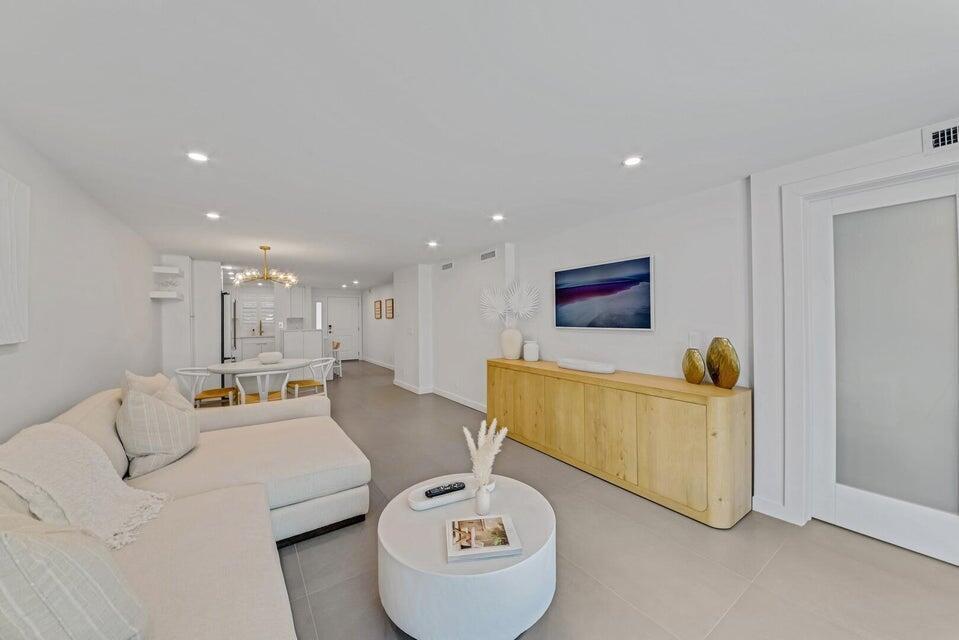 765 Jeffery Street 101 Property Photo 13