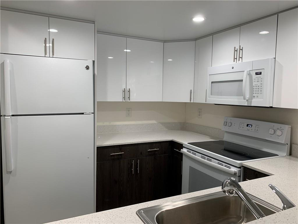 401 Nw 34 Street 86-105 Property Photo 3