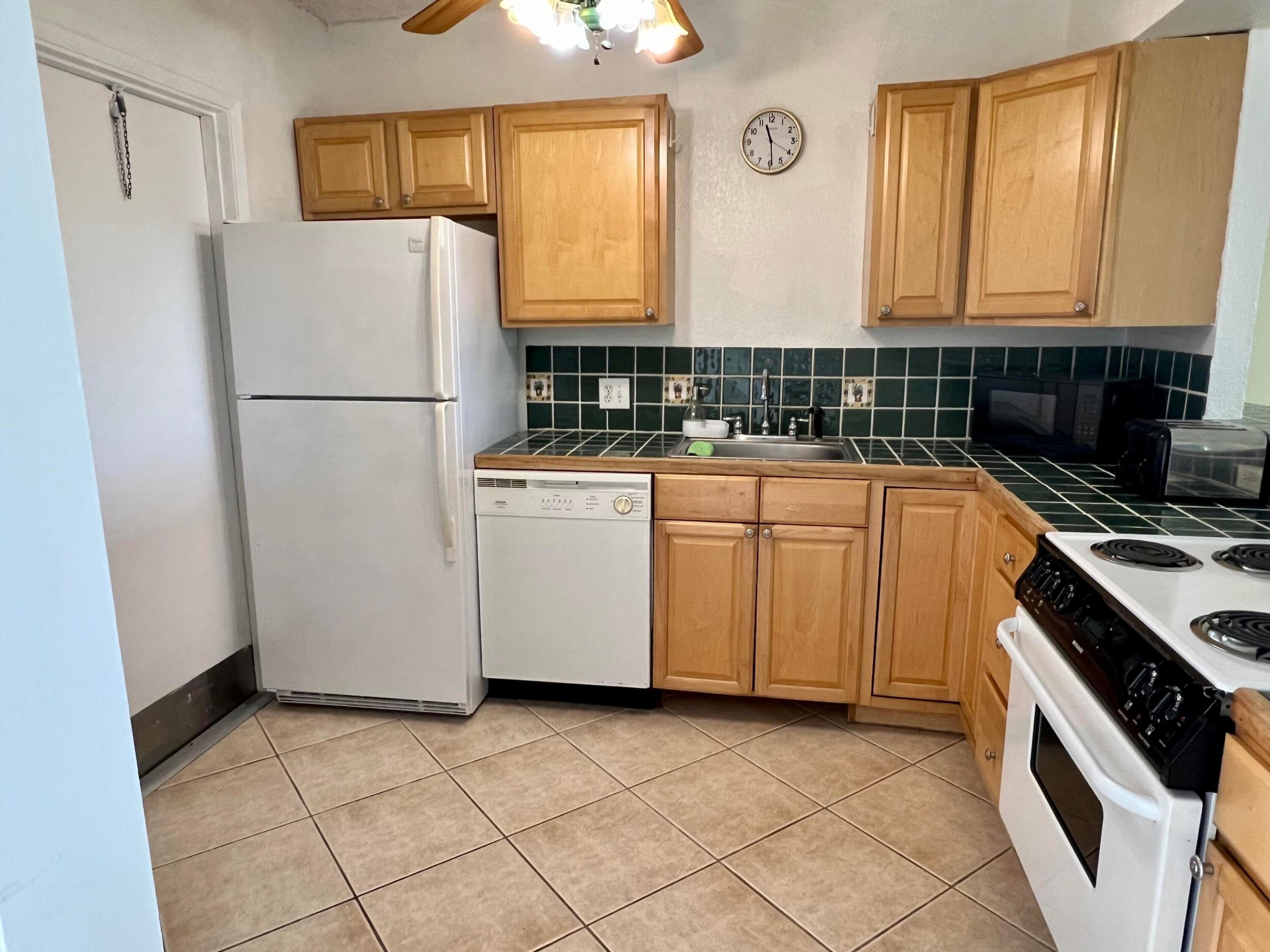 3000 N Palm Aire Drive 603 Property Photo 11