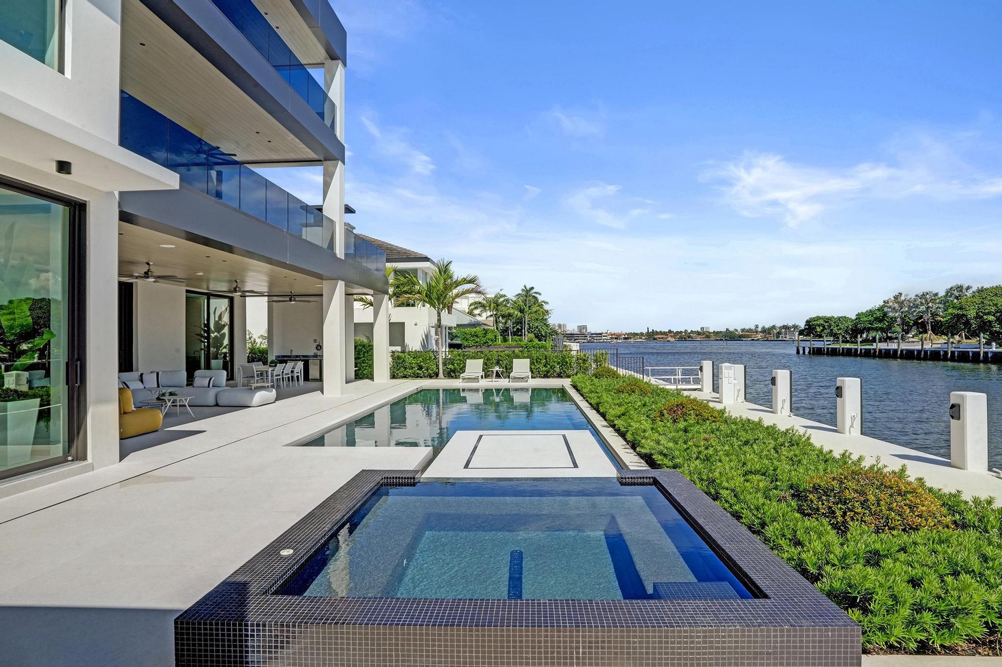 23 Isla Bahia Drive Property Photo 18
