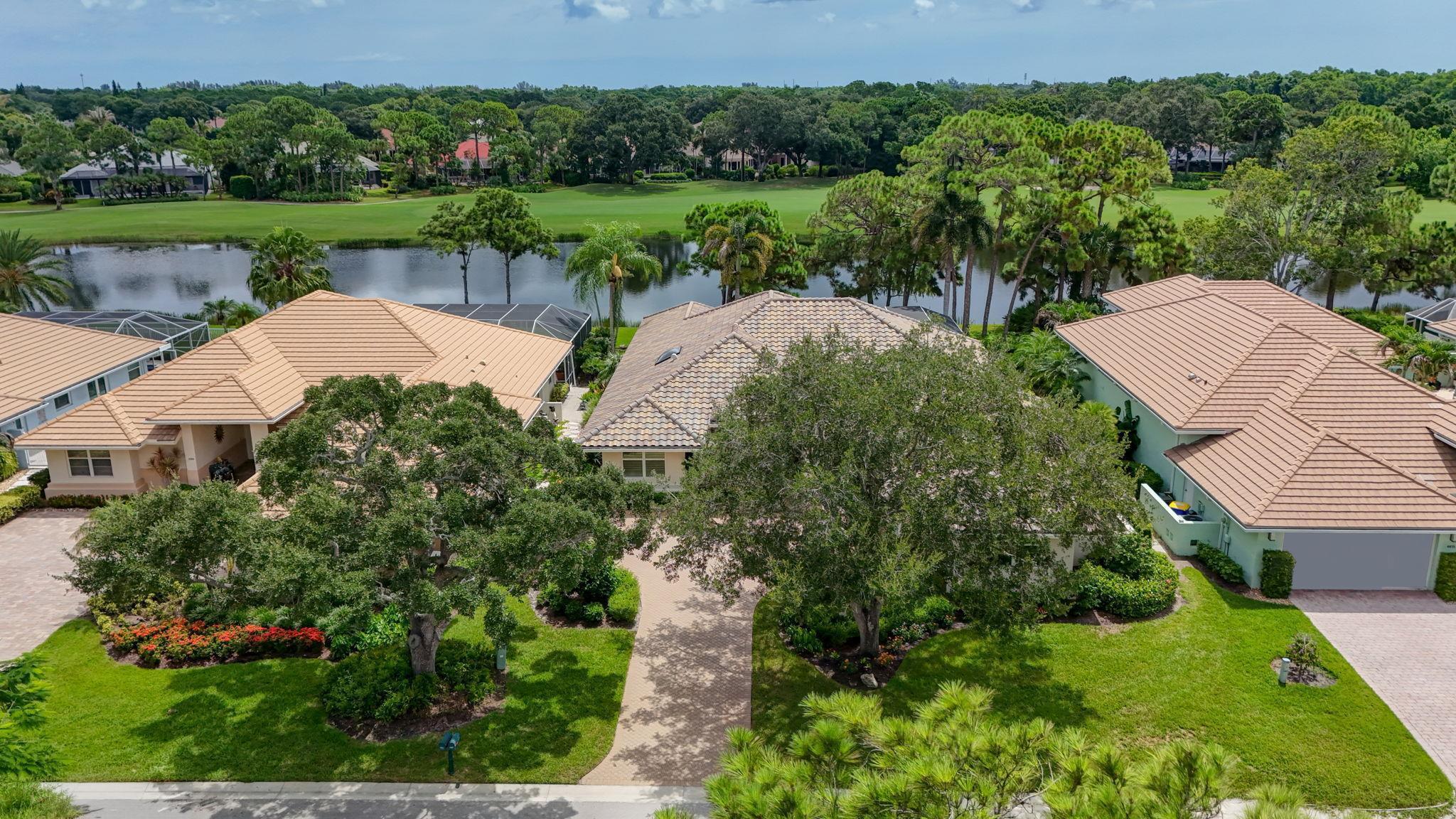 4407 Se Haig Point Court Property Photo 1