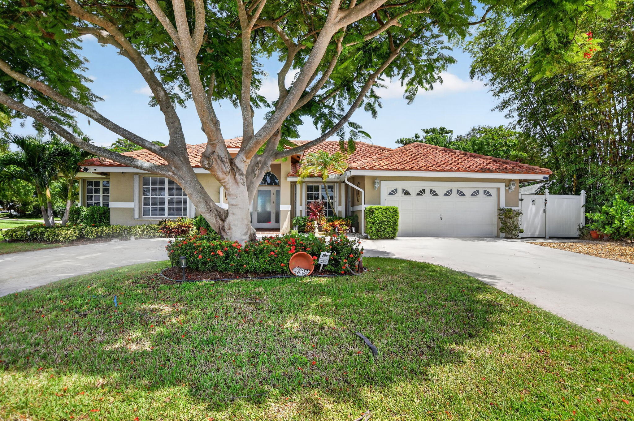 703 Avocet Road Property Photo 1