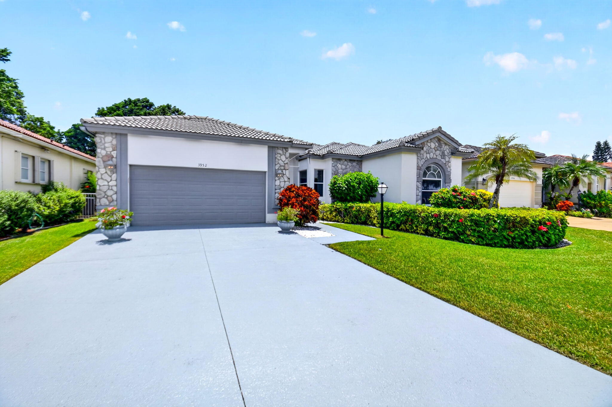 3952 Summer Chase Court Property Photo 2