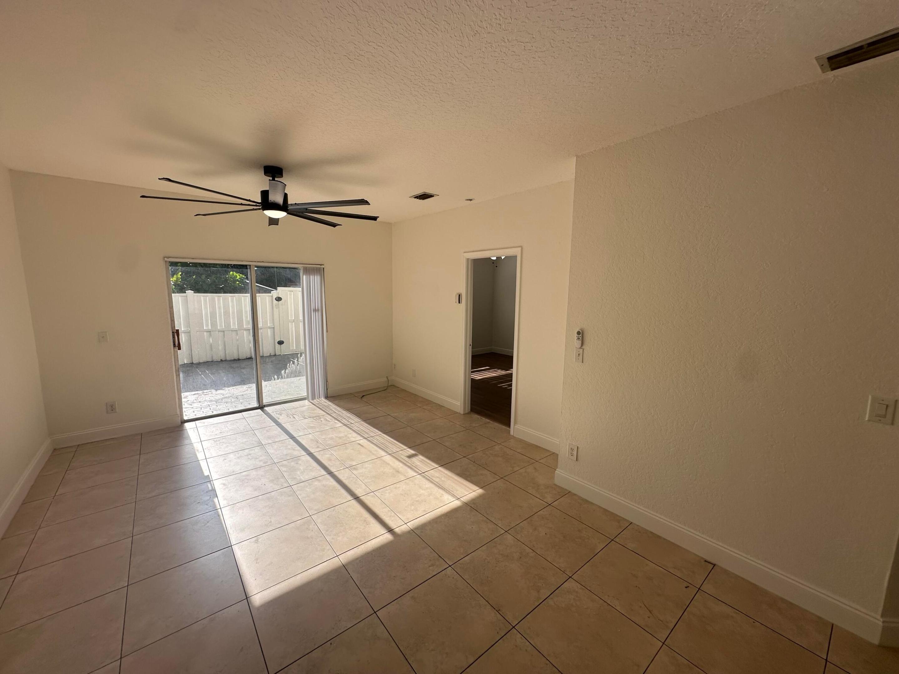 3590 Nw 91st Lane 3590 Property Photo 4