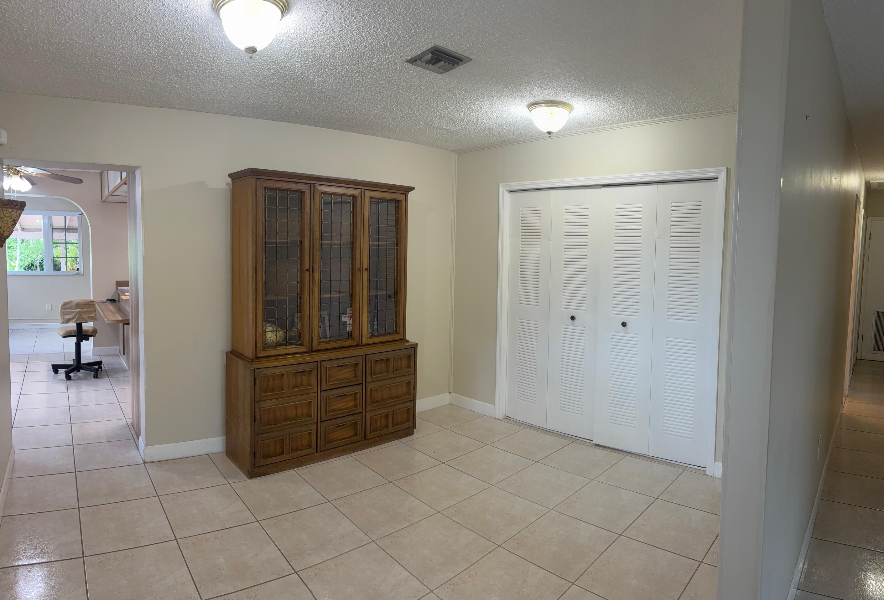 1117 Ne 23rd Street Property Photo 5