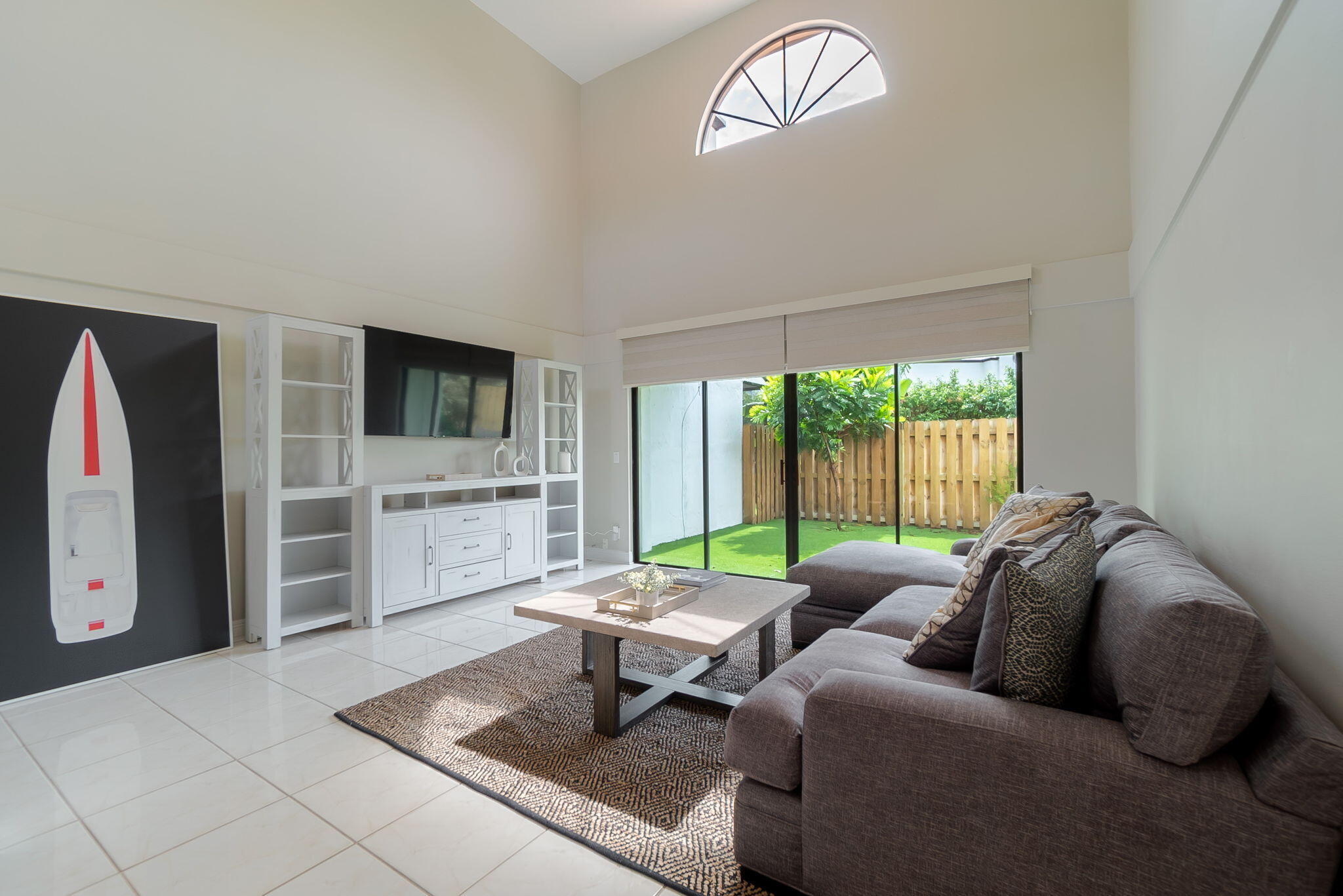 13547 Fountain View Boulevard Property Photo 1