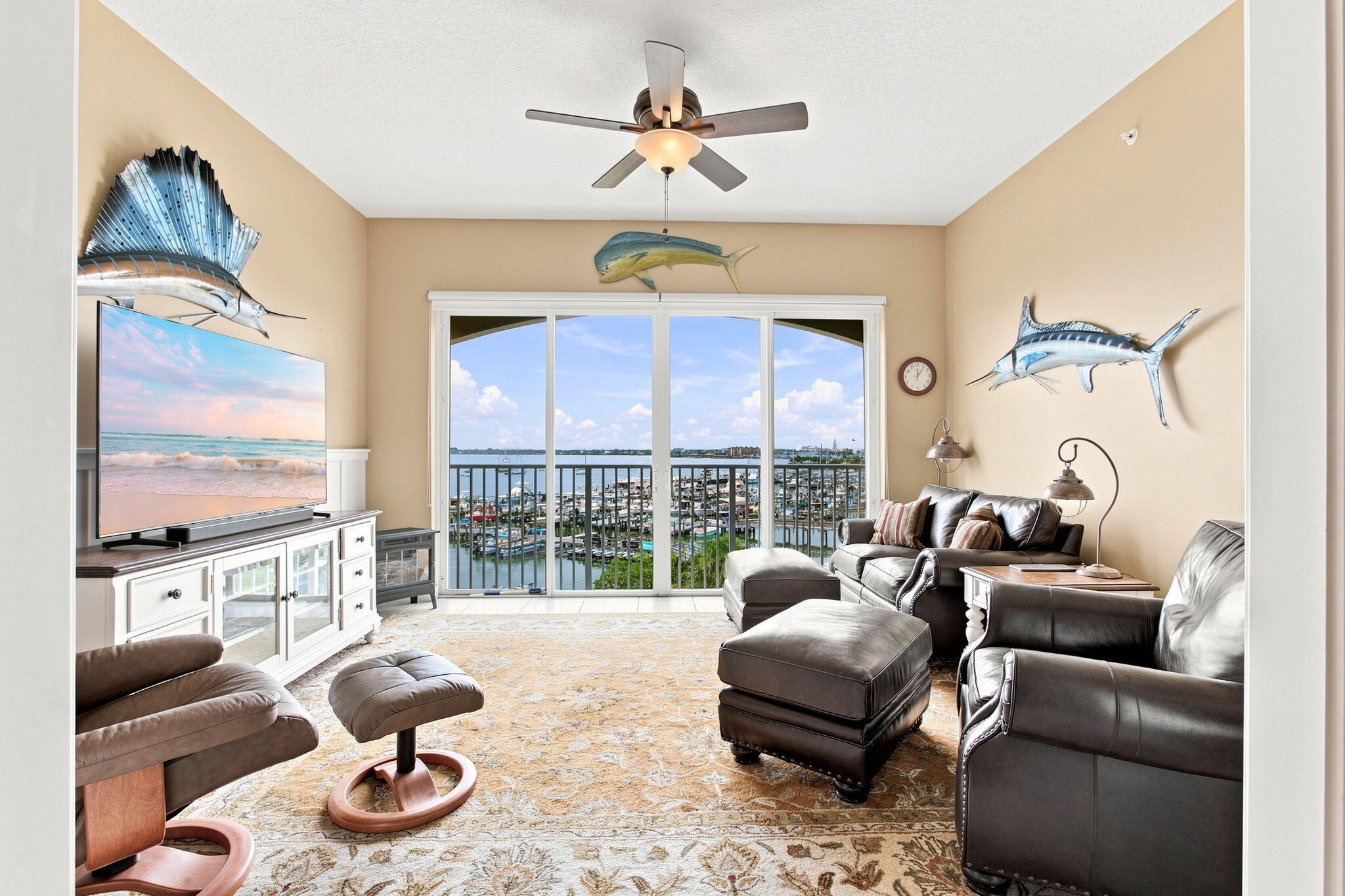 34 Harbour Isle Drive W Ph05 Property Photo 1