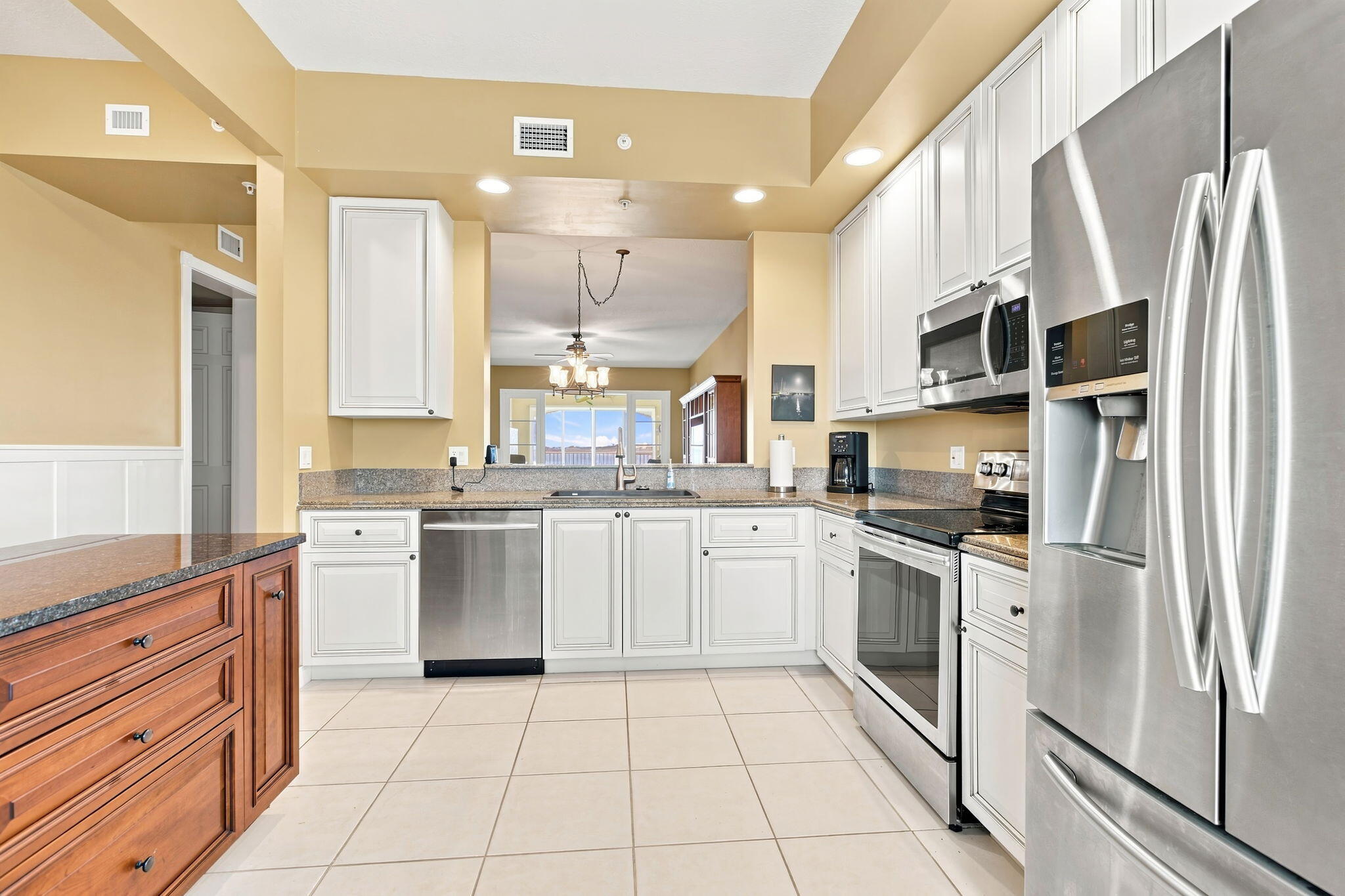 34 Harbour Isle Drive W Ph05 Property Photo 4