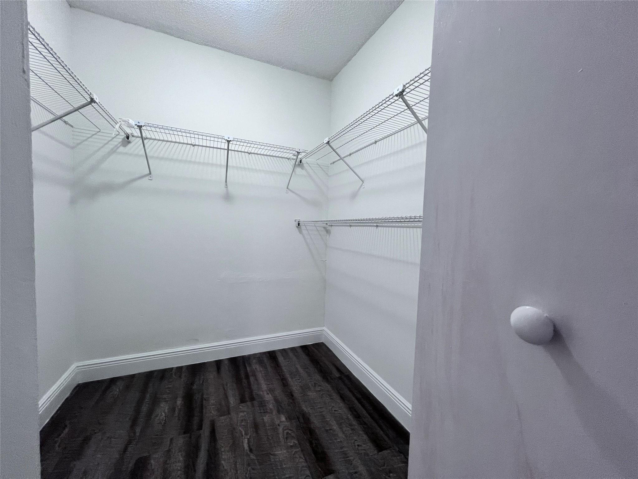 1196 Nw 40th Avenue 94-404 Property Photo 5