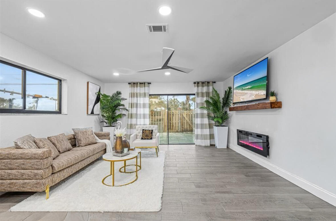 4225 N Highway A1a 17 Property Photo 3