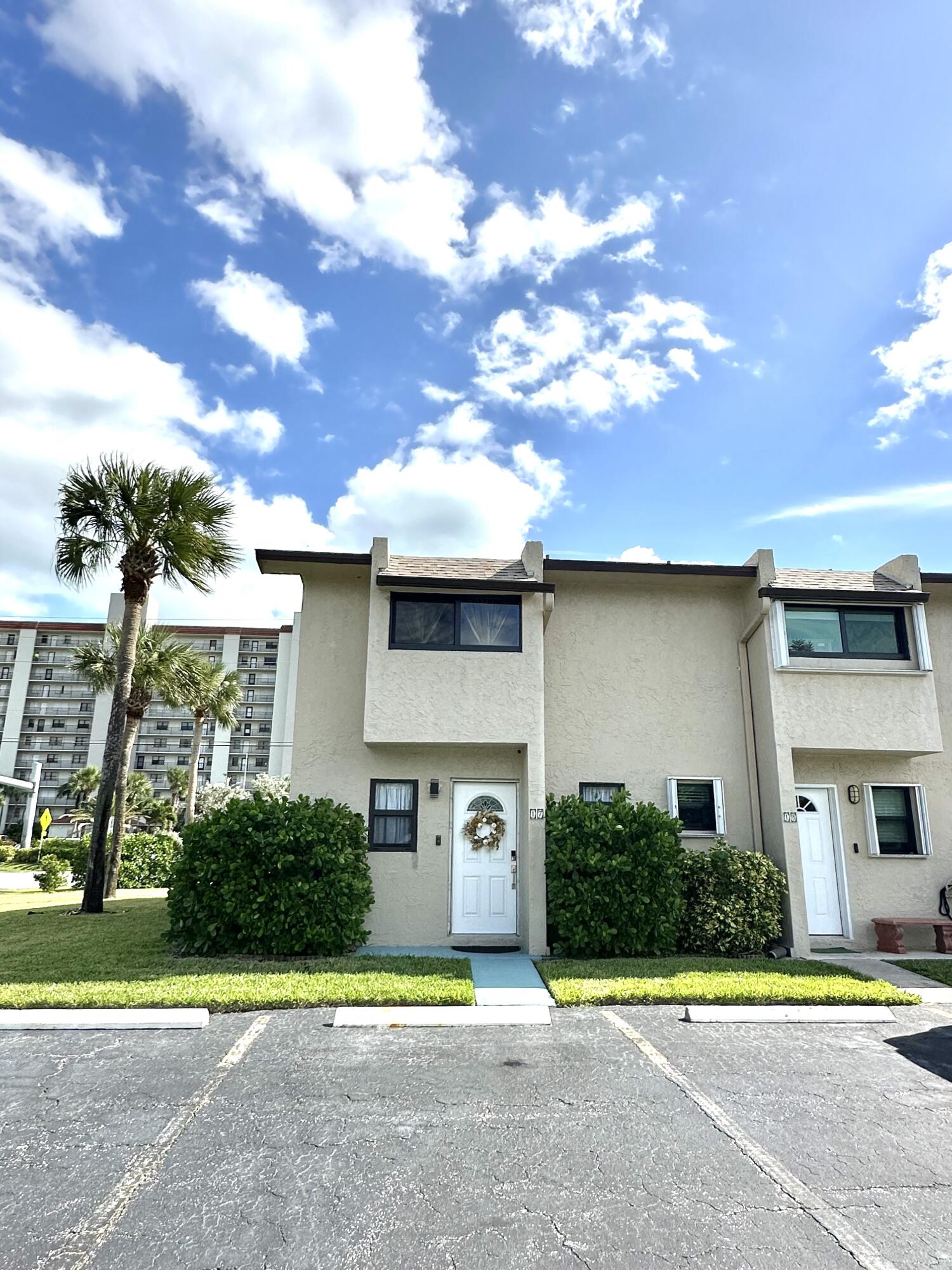 4225 N Highway A1a 17 Property Photo 27