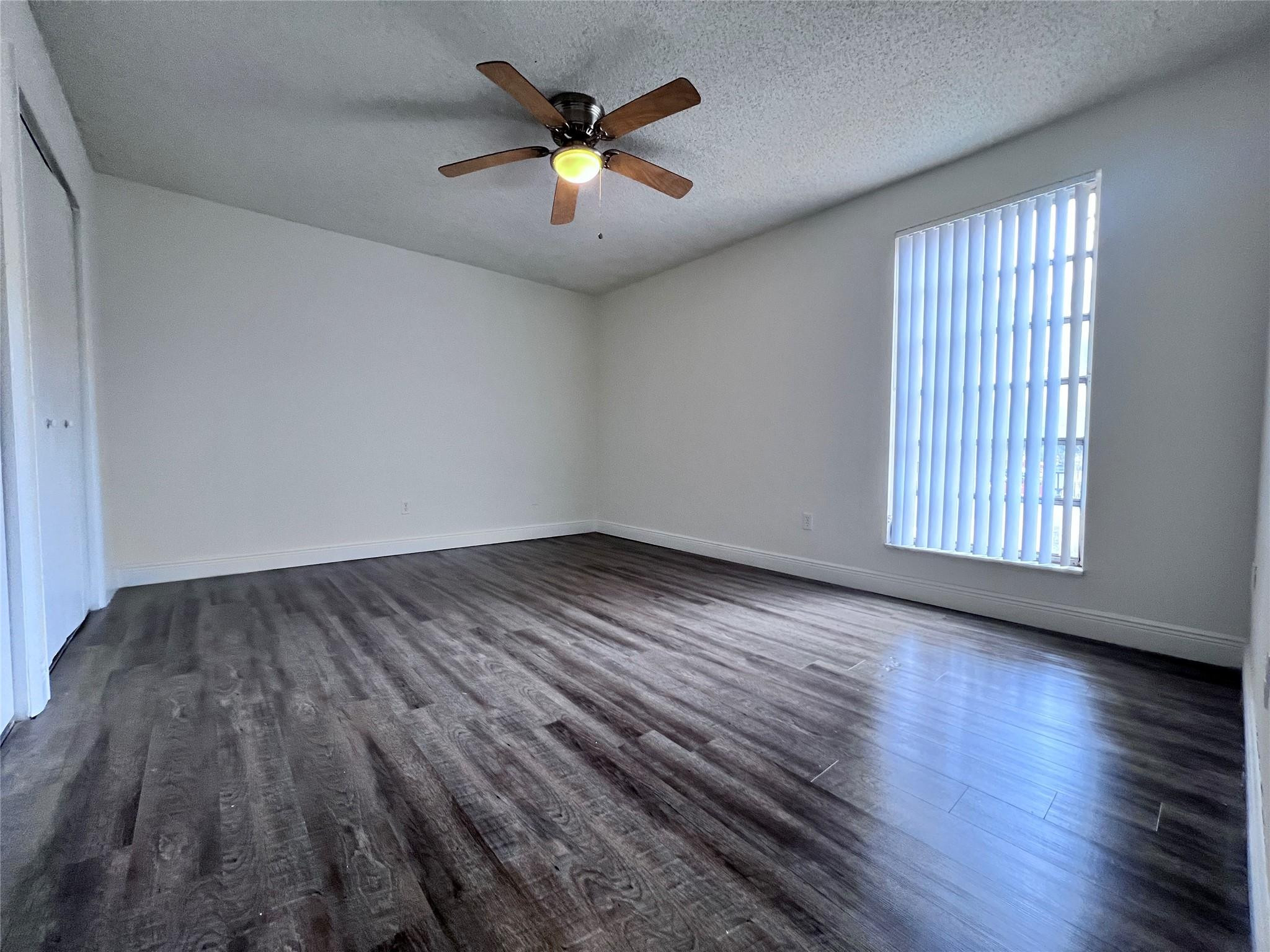 1196 Nw 40th Avenue 88-311 Property Photo 5
