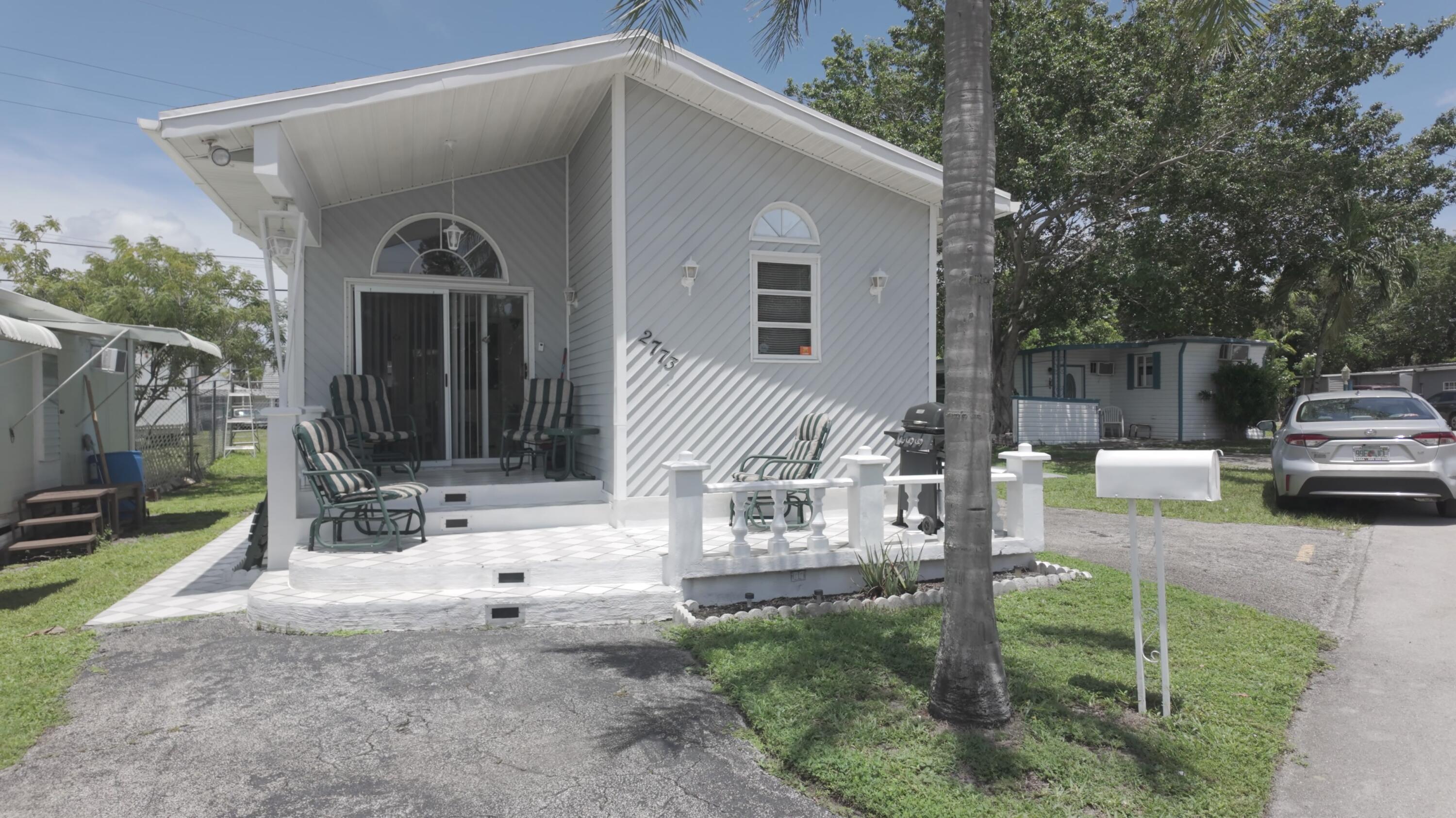 2773 Nw 29th Place Property Photo 1