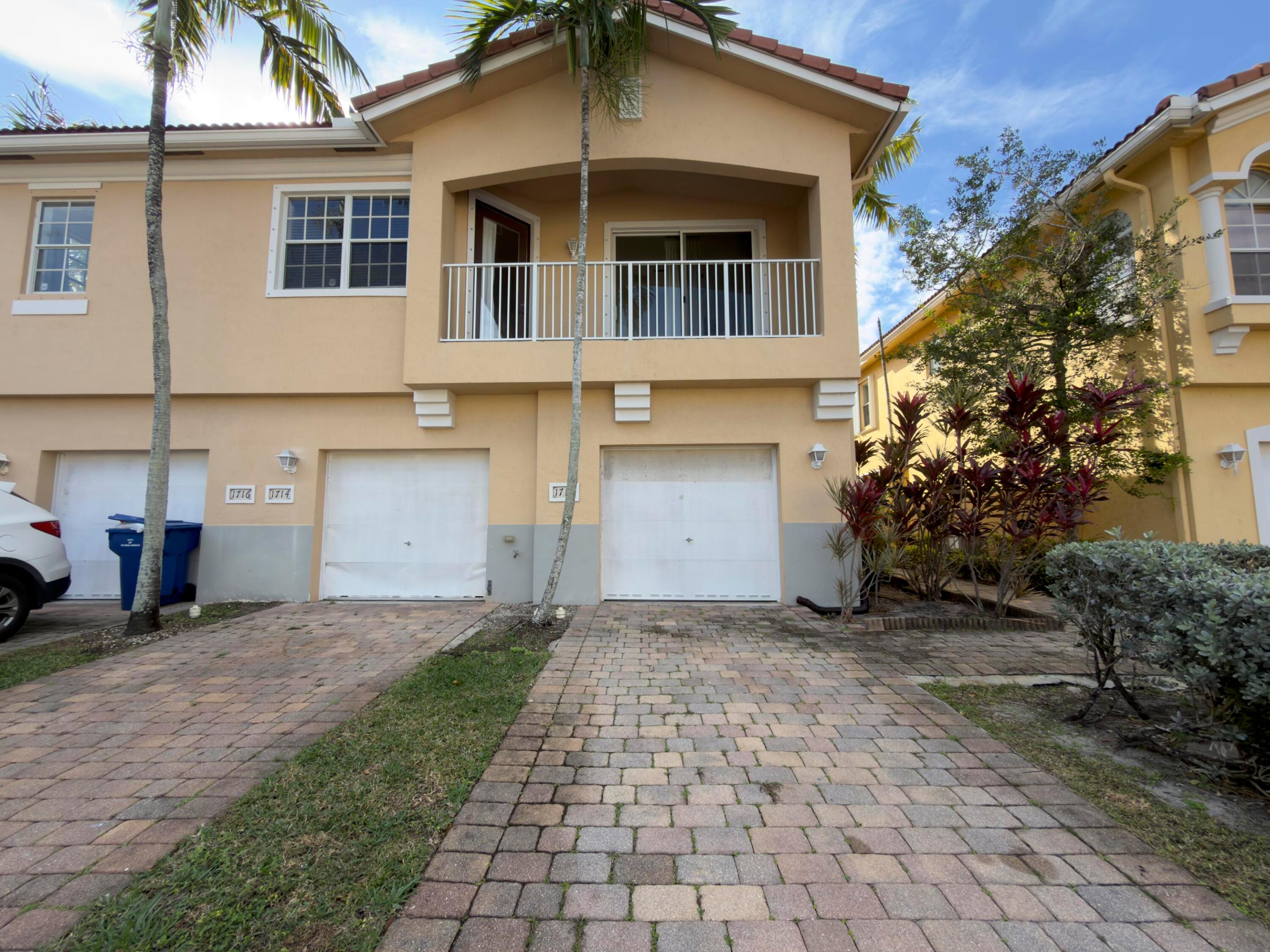 1712 Carvelle Drive Property Photo 1