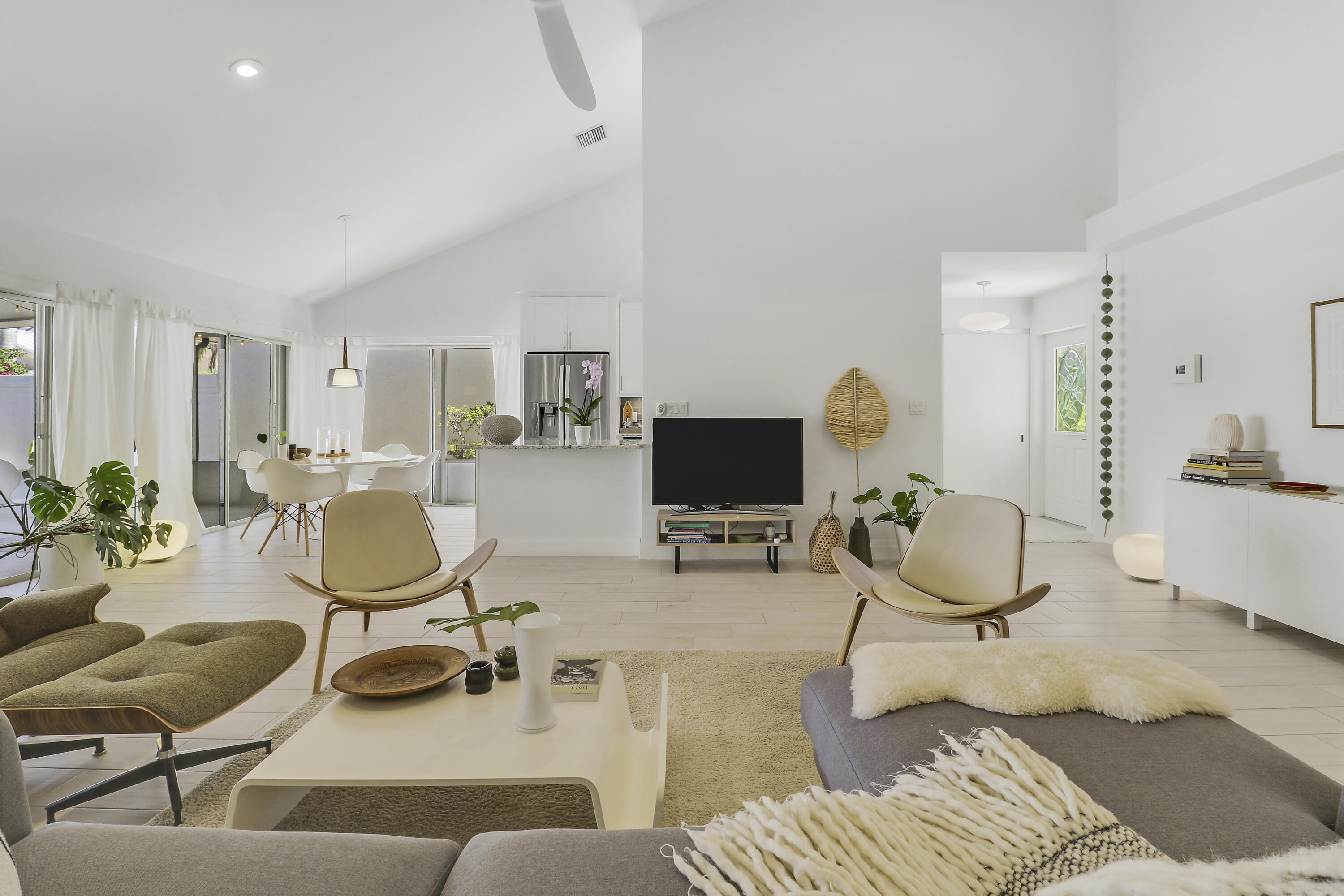 125 Harbourside Circle Property Photo 7