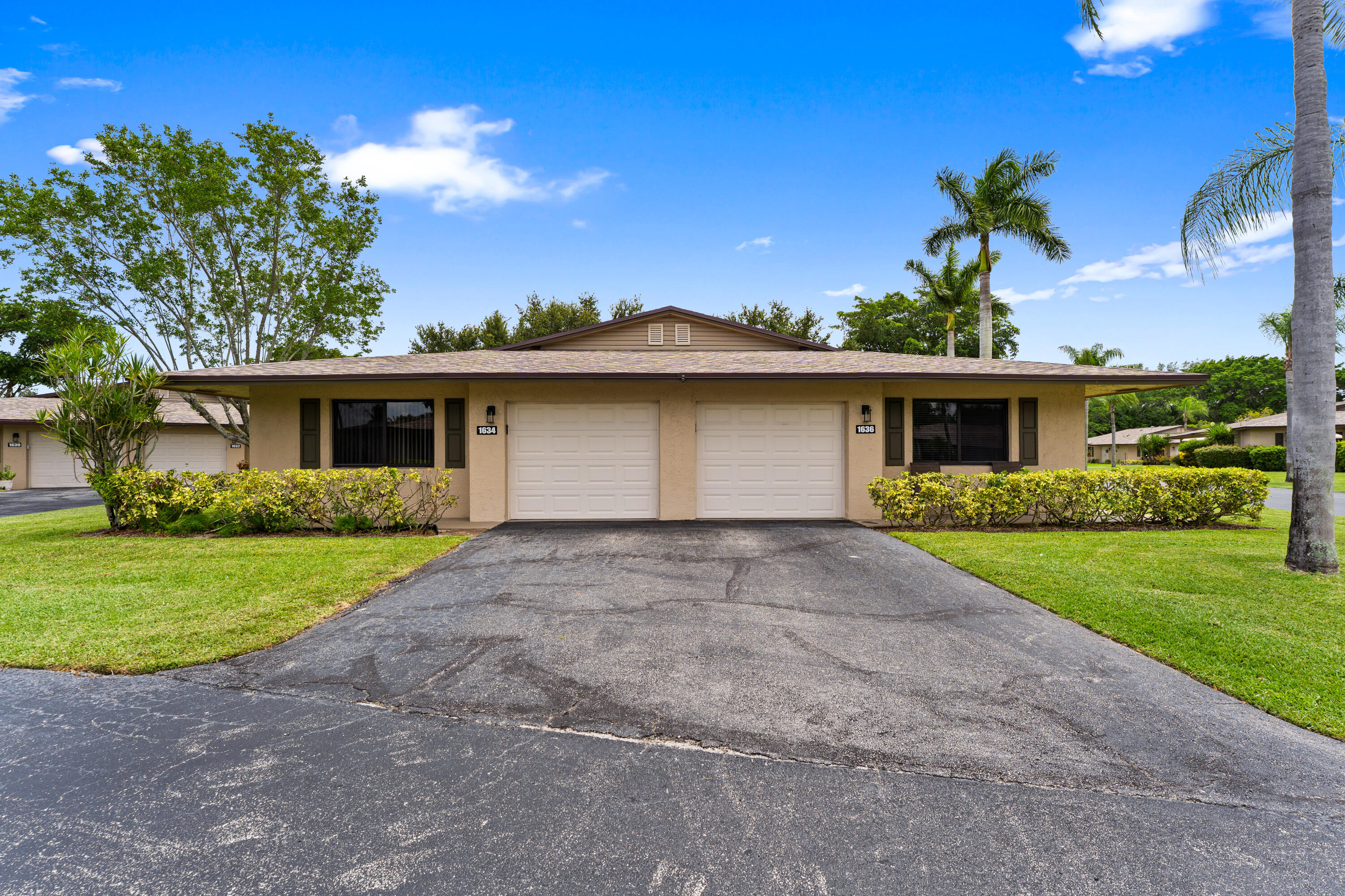 1634 Palmland Drive Property Photo 2