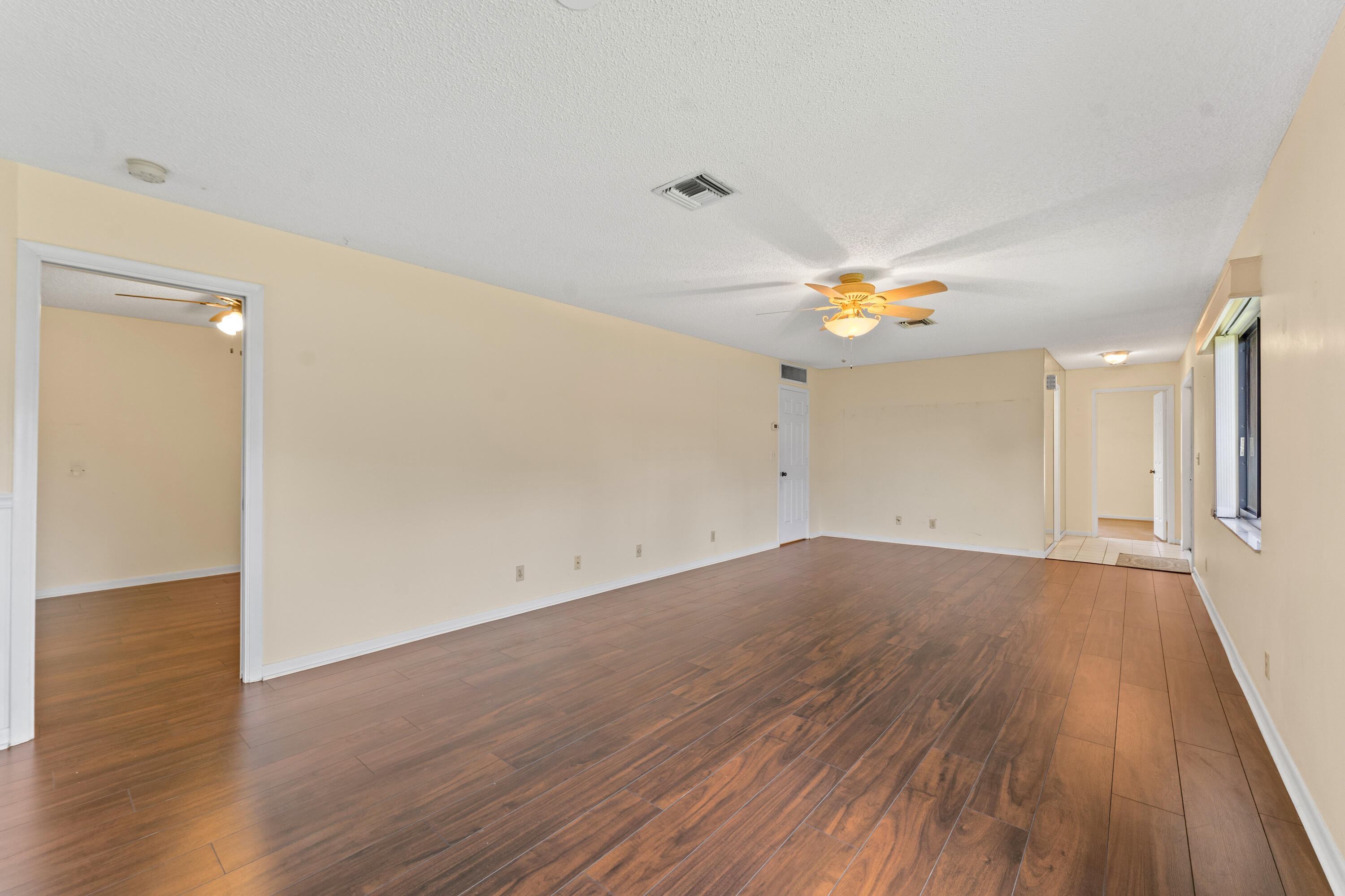 1634 Palmland Drive Property Photo 4