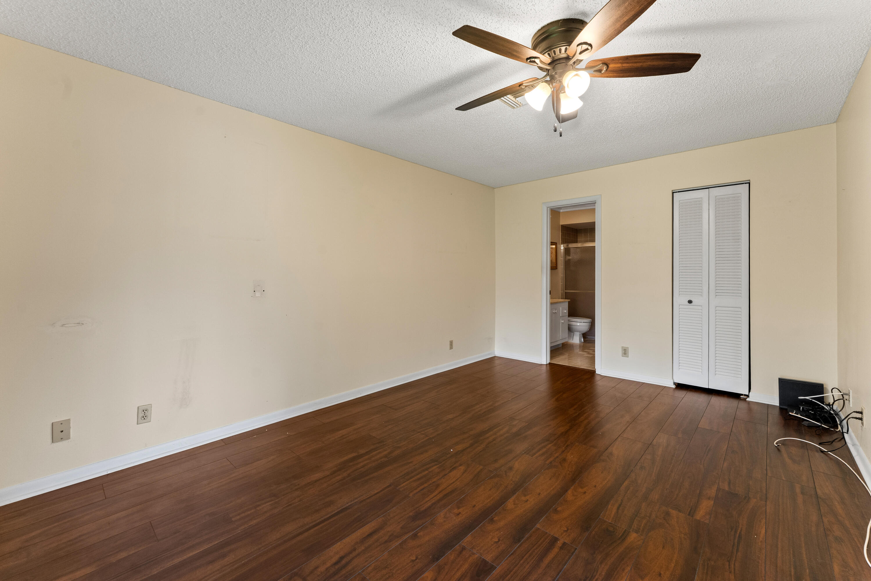 1634 Palmland Drive Property Photo 9