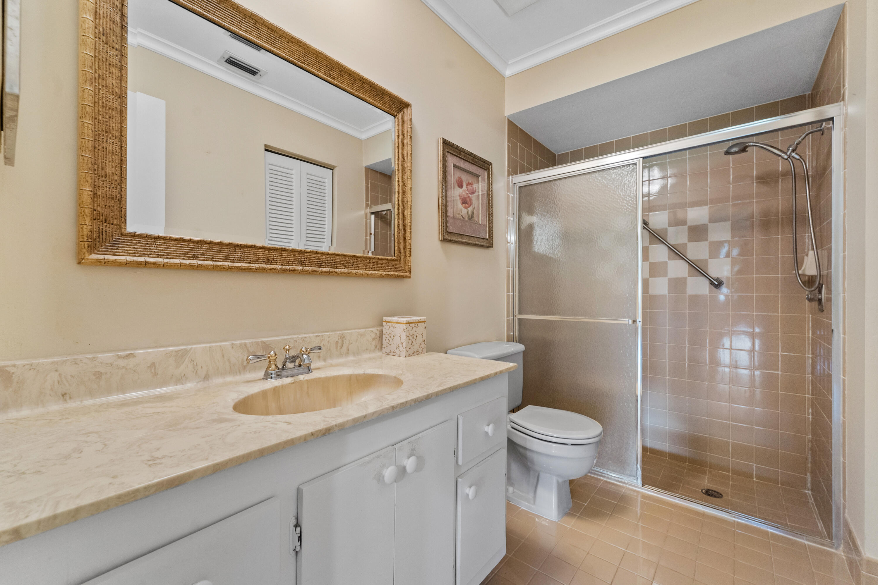 1634 Palmland Drive Property Photo 10
